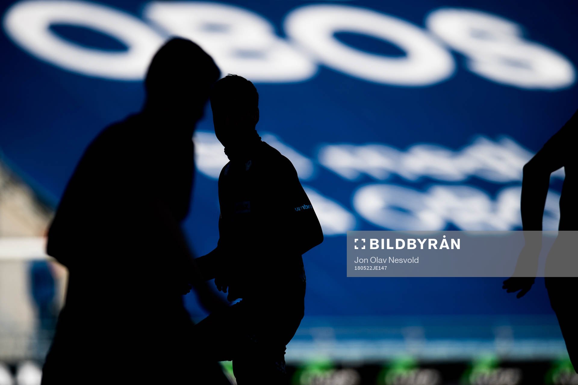 Players in front of an OBOS board