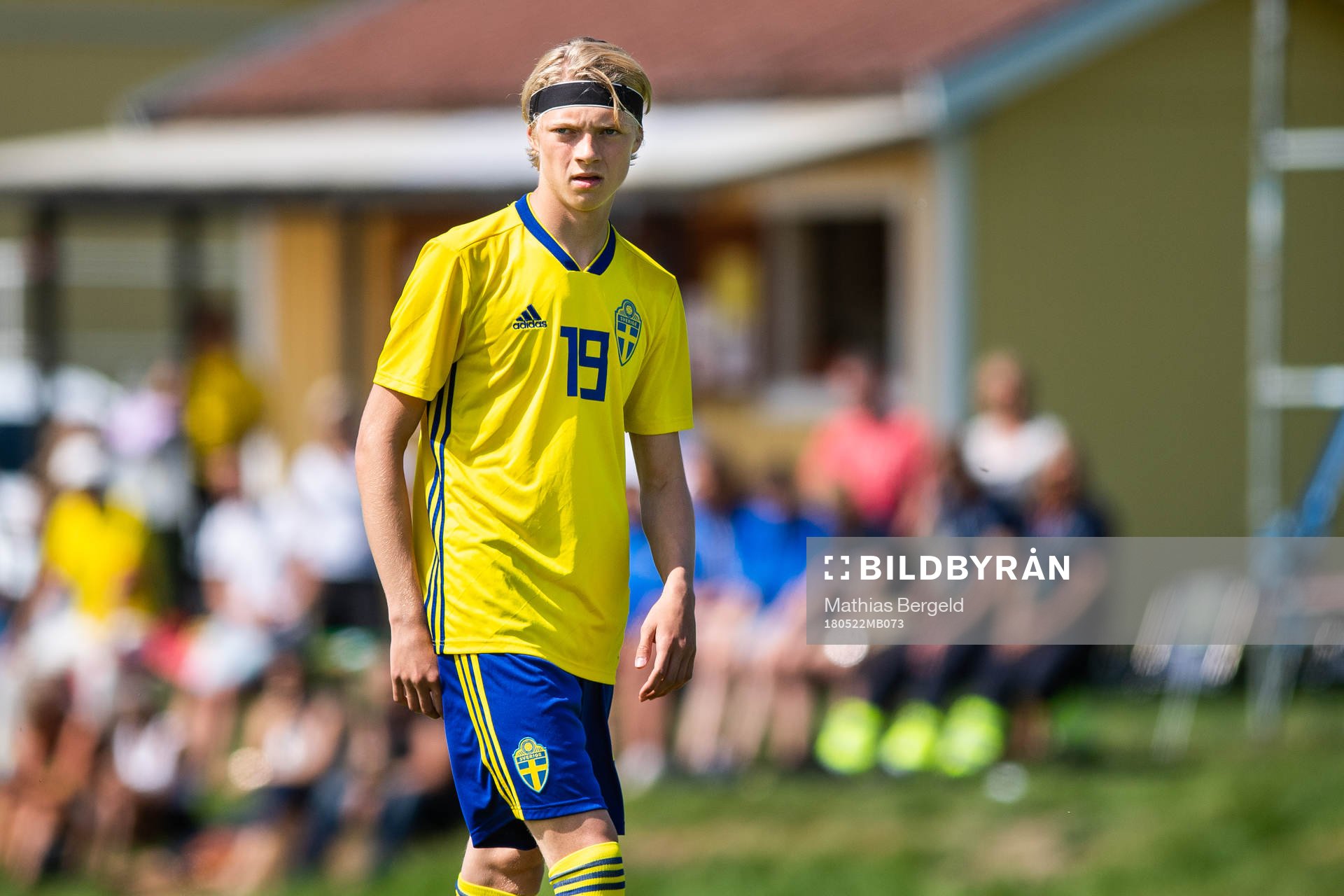 Sveriges Elvis Lindqvist under fotbollsmatchen i fyrnationersturneringen mellan Österrike och Sverige den 22 Maj 2018 i Henån.