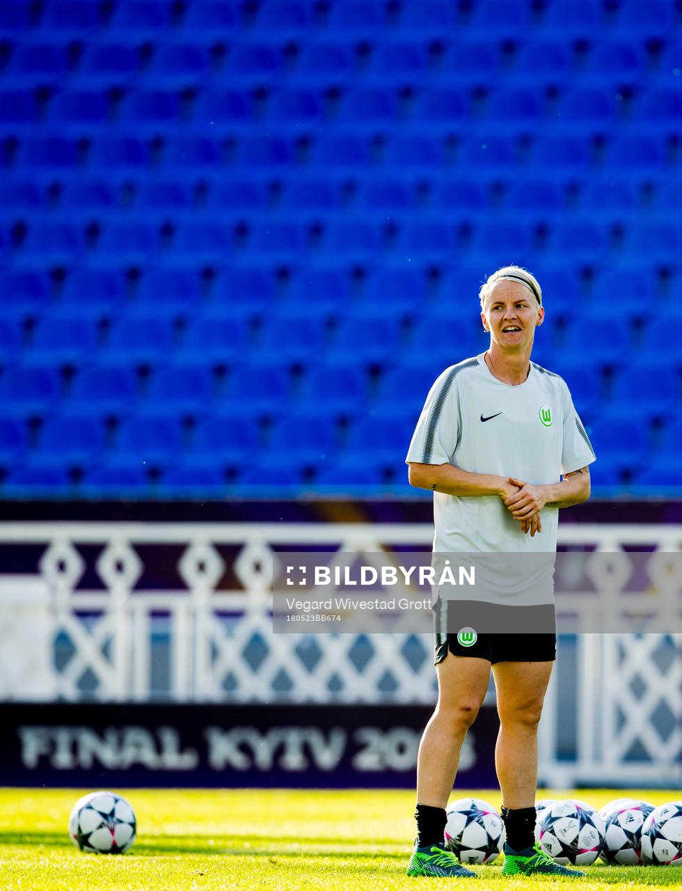 Nilla Fischer of Wolfsburg