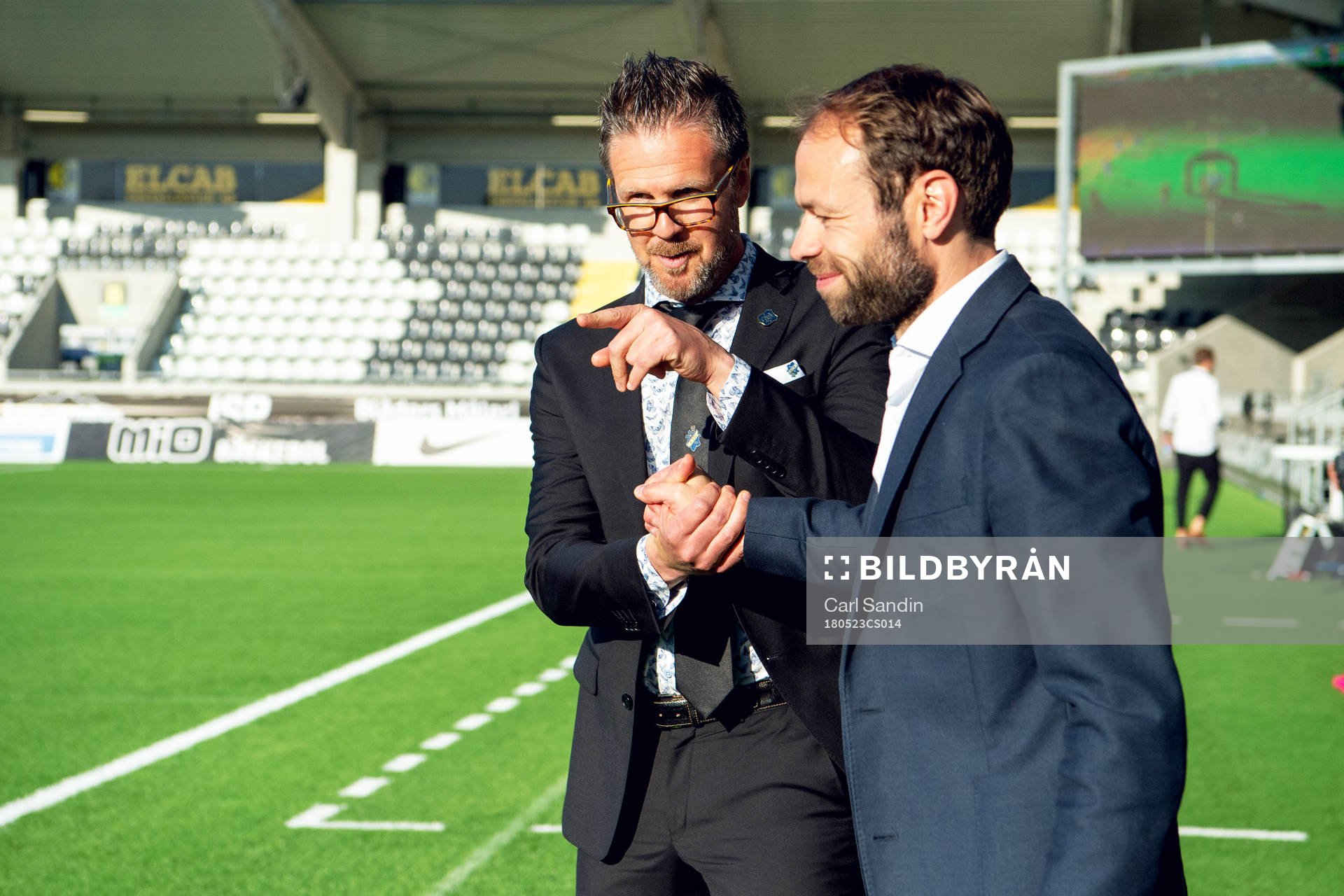 s tränare Rikard Norling och Häckens tränare Andreas Alm