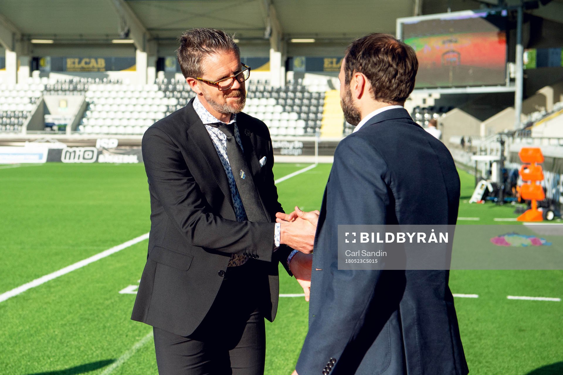 s tränare Rikard Norling och Häckens tränare Andreas Alm