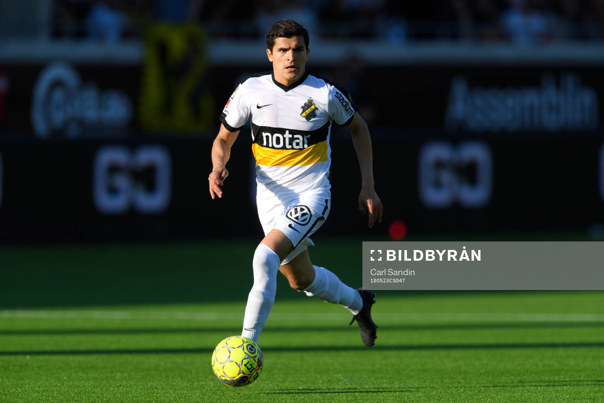 s Tarik Elyounoussi