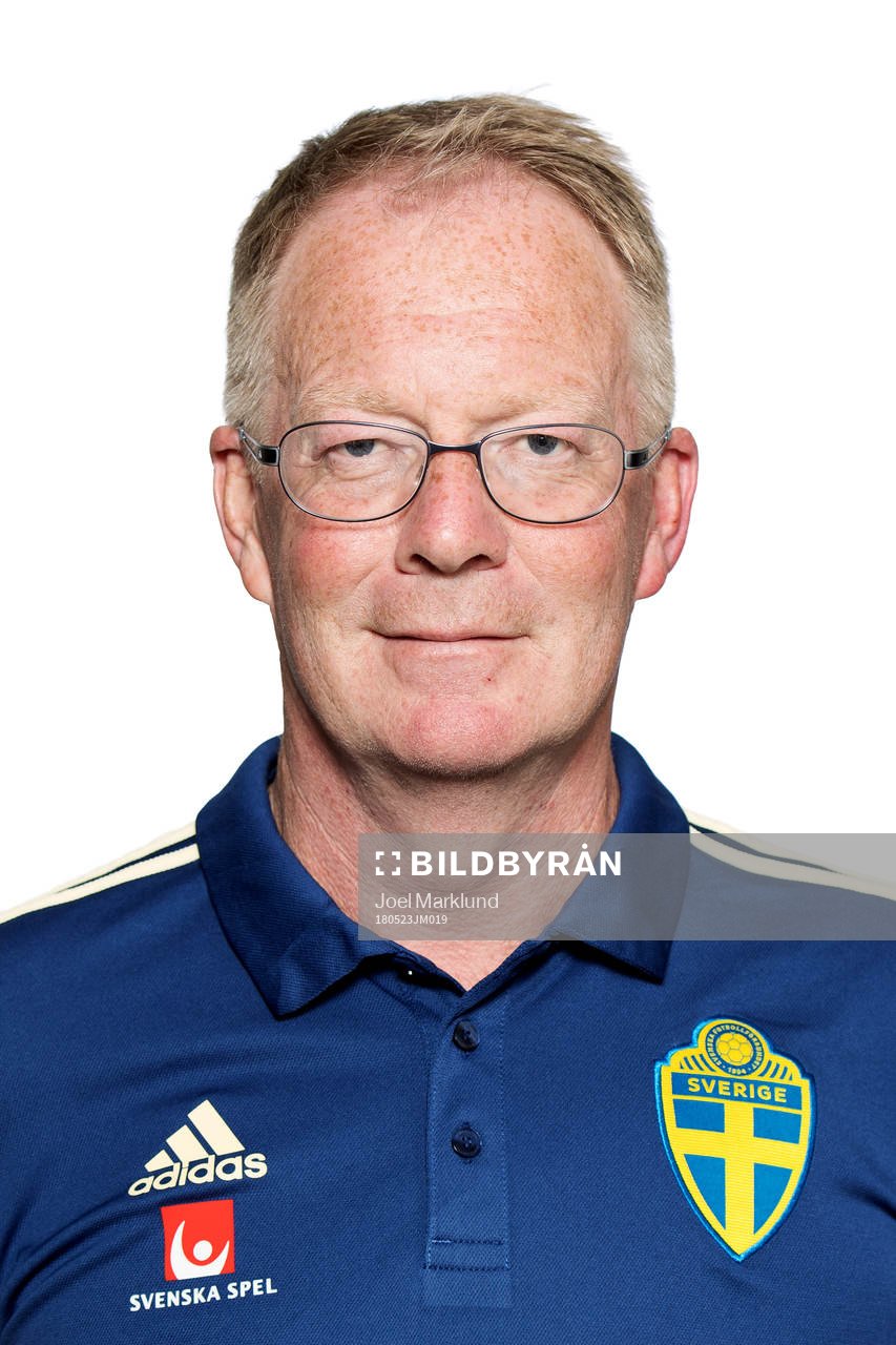 Lars Jacobsson, bevakare för Sveriges fotbollslandslag, poserar för ett porträtt den 23 maj 2018 i Stockholm.