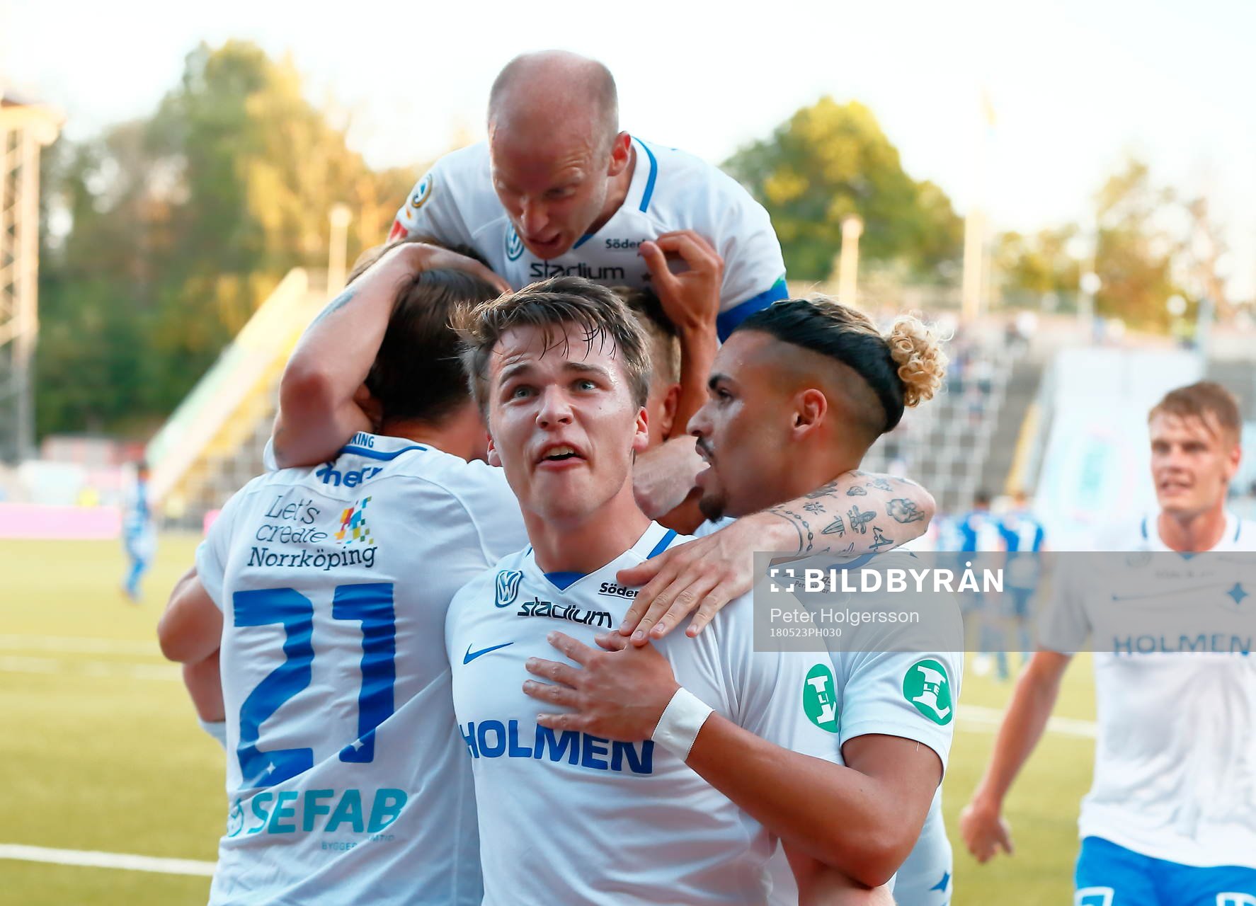 Norrköpings Simon Skrabb  jublar