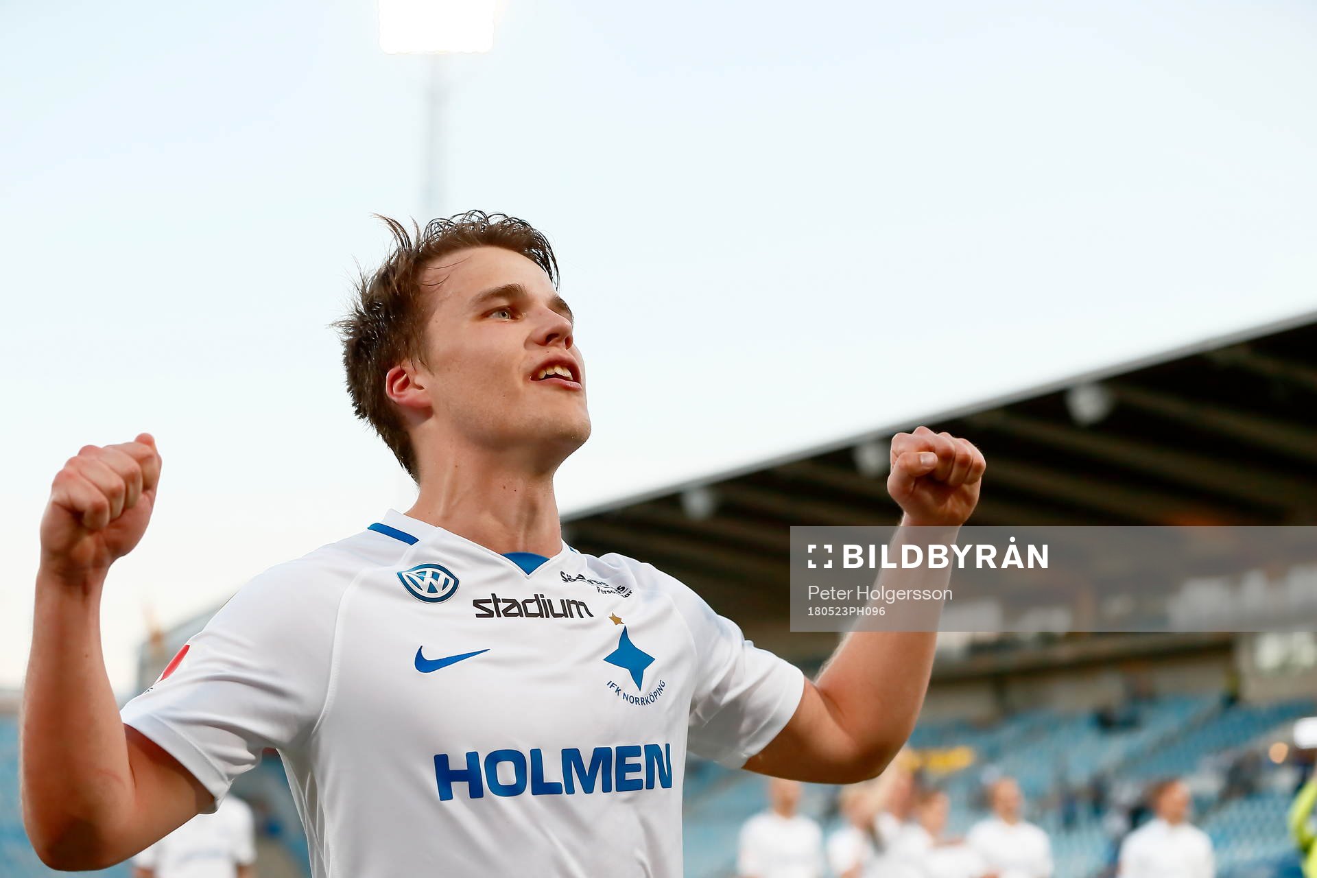 Norrköpings Simon Skrabb jublar