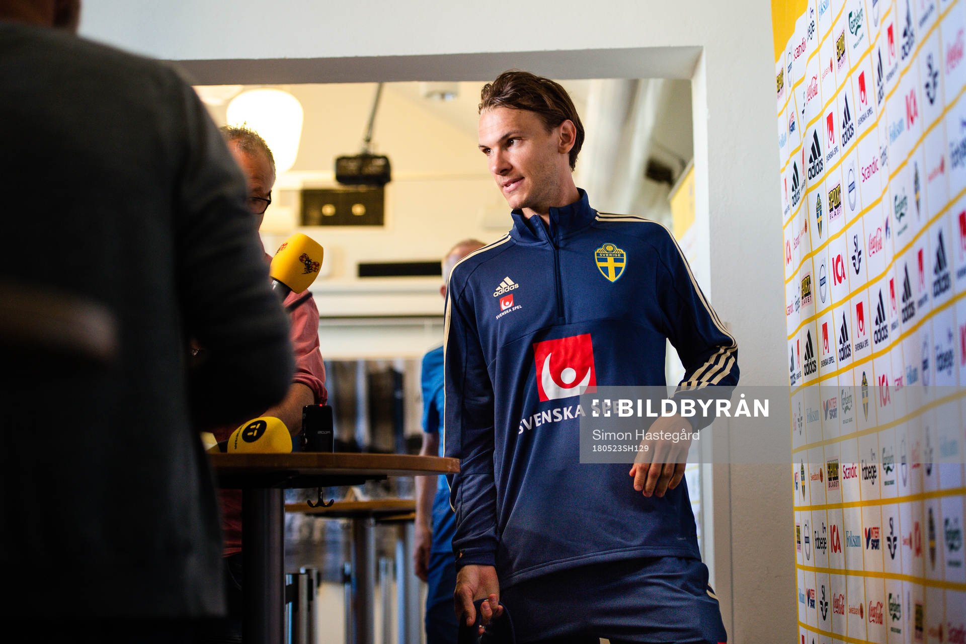 Albin Ekdal i Mixed zone
