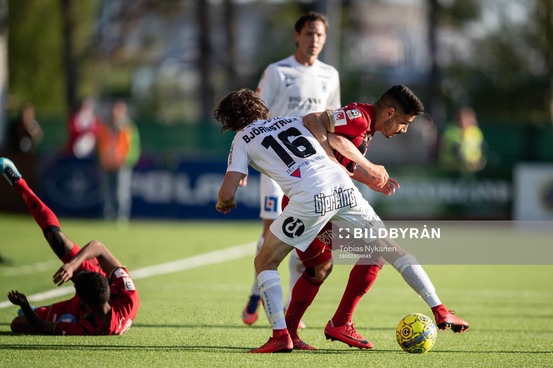 Sirius Axel Björnström mot Östersunds Hosam Aiesh