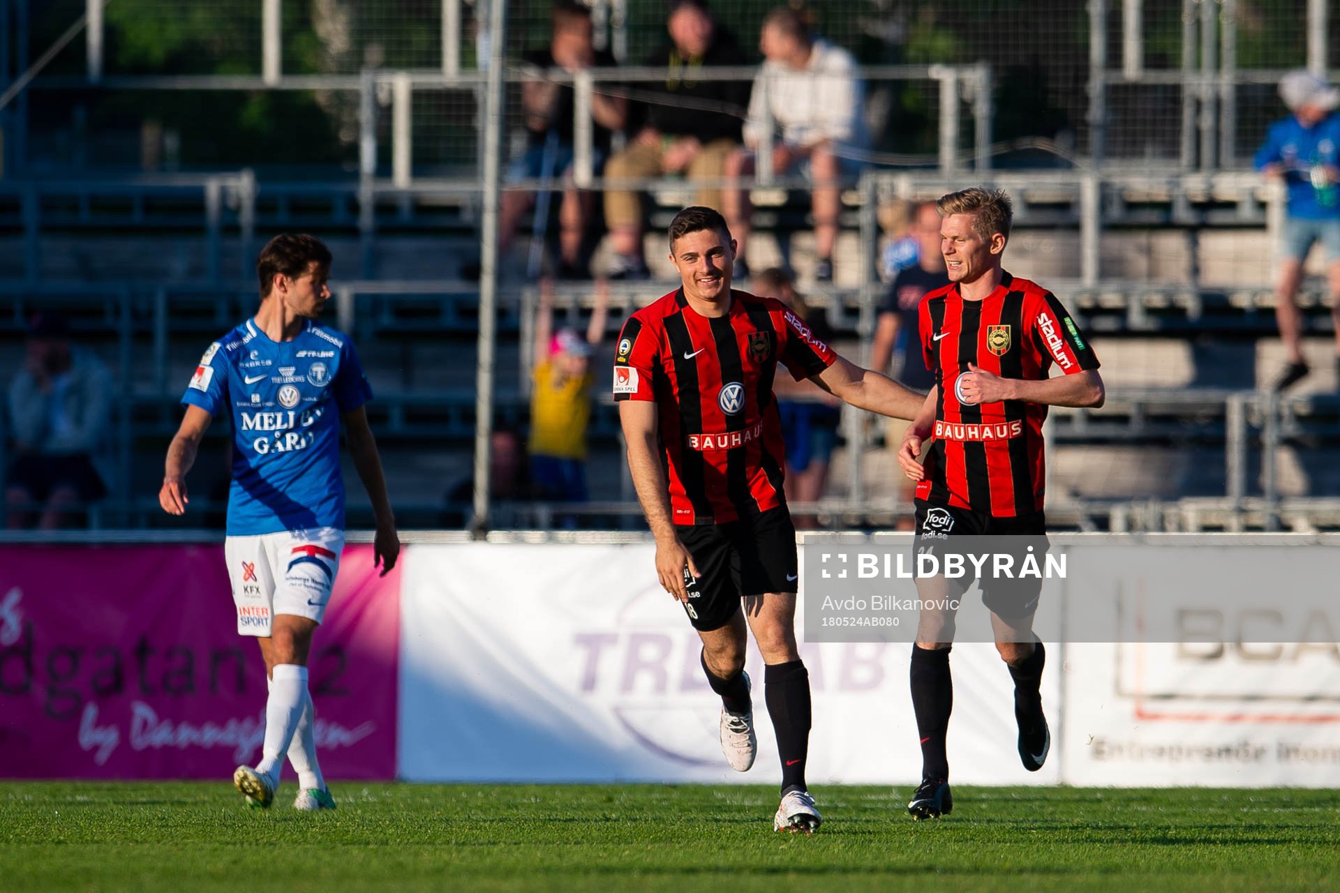Brommapojkarna Fritiof Björkén jublar efter 2:1 målet under fotbollsmatchen i Allsvenskan mellan Trellborg och Brommapojkar den 24 maj 2018 i Trelleborg.