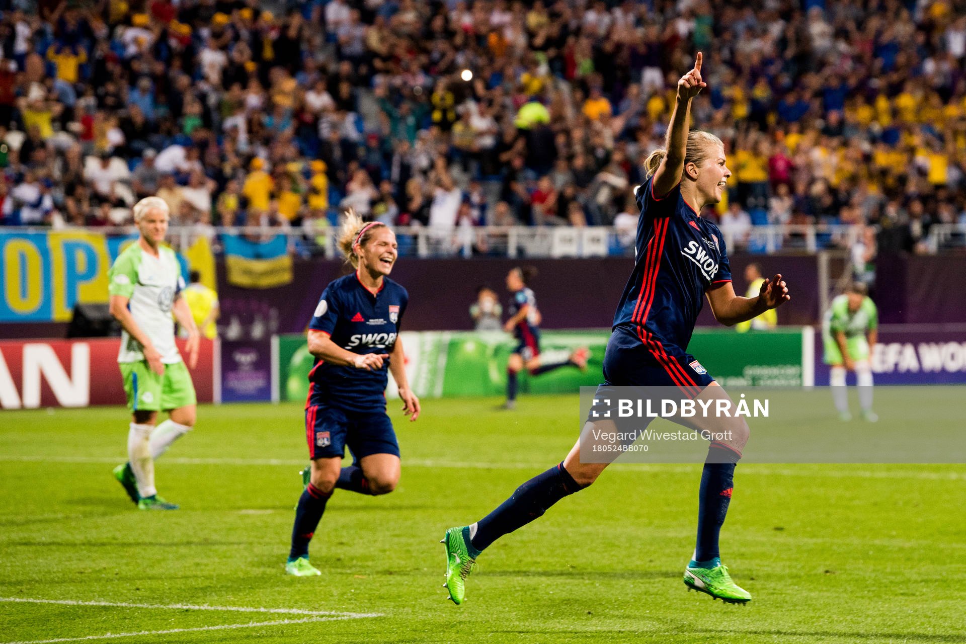 Ada Hegerberg of Lyon celebrates
