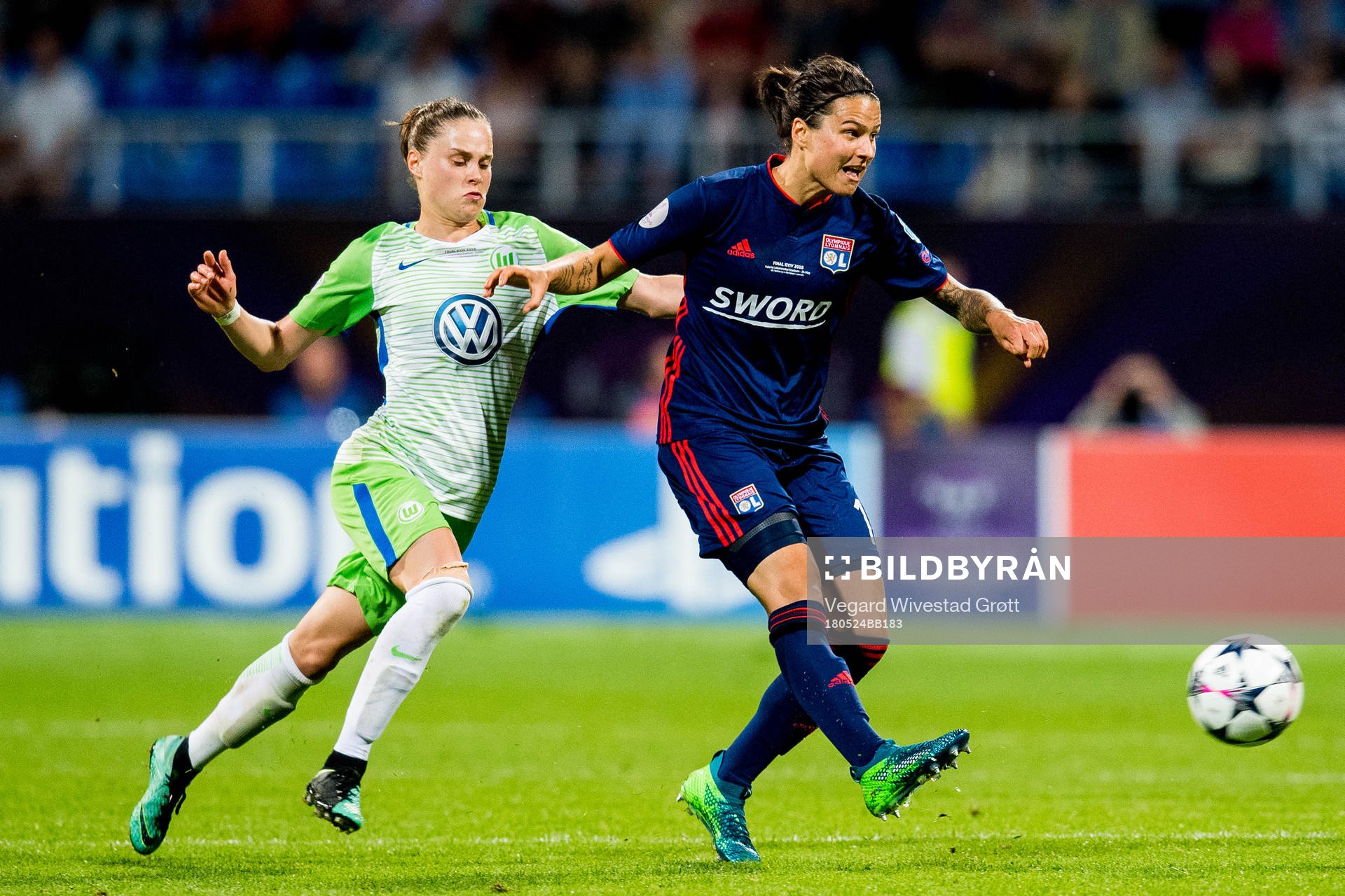 Ewa Pajor of Wolfsburg and Dzsenifer Marozsan of Lyon