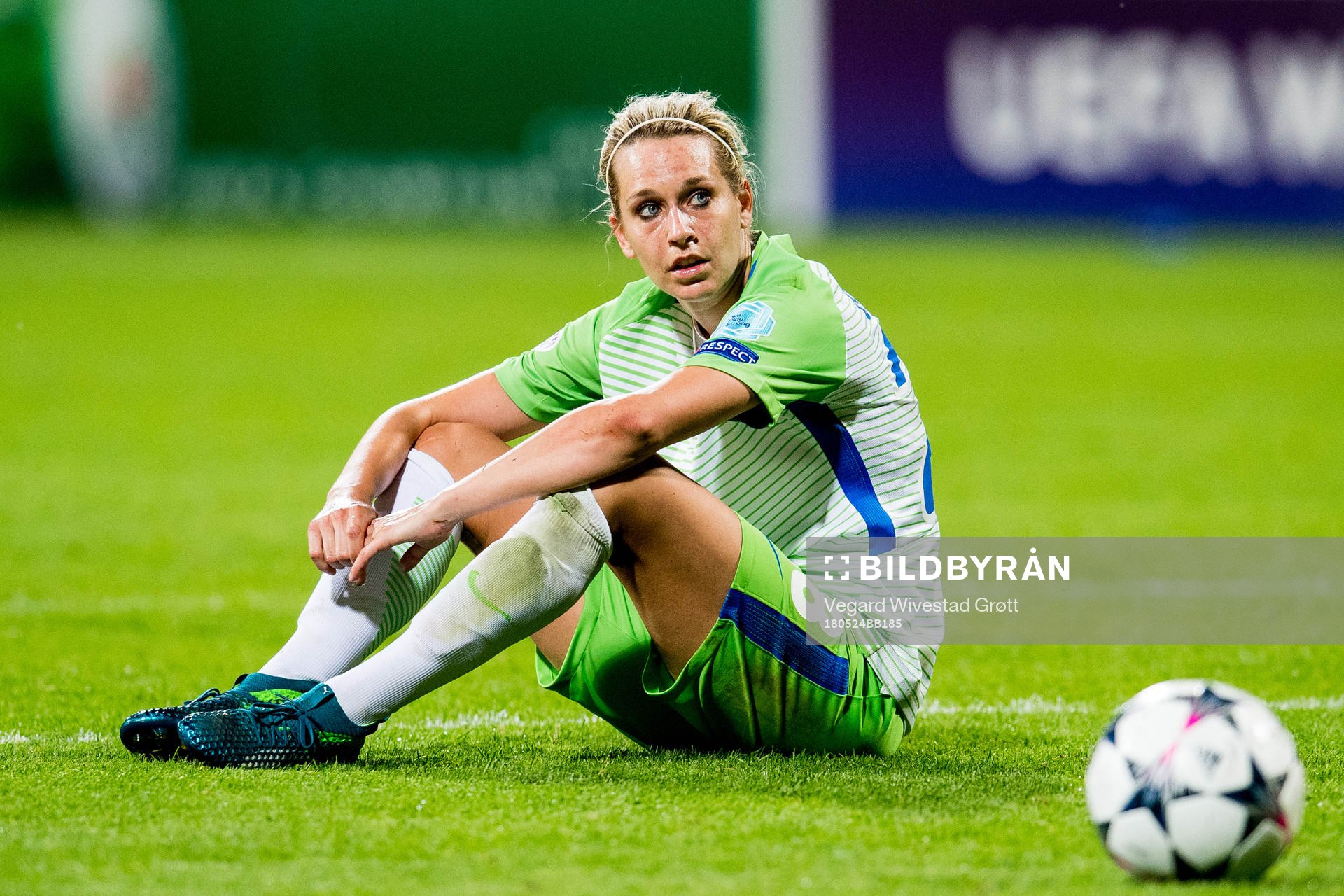 Lena Goessling of Wolfsburg looks dejected