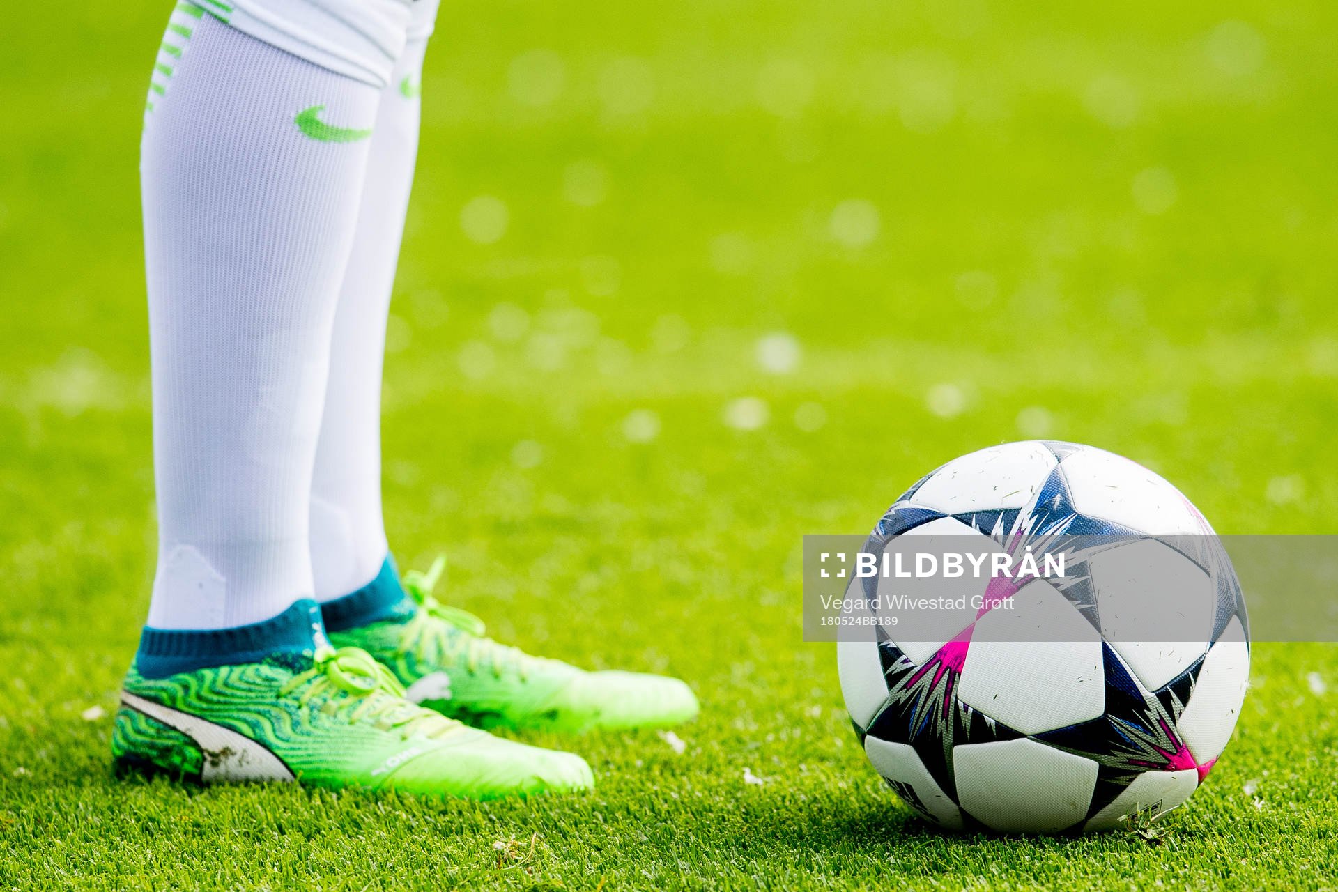 The Puma football shoes of Tessa Wullaert of Wolfsburg