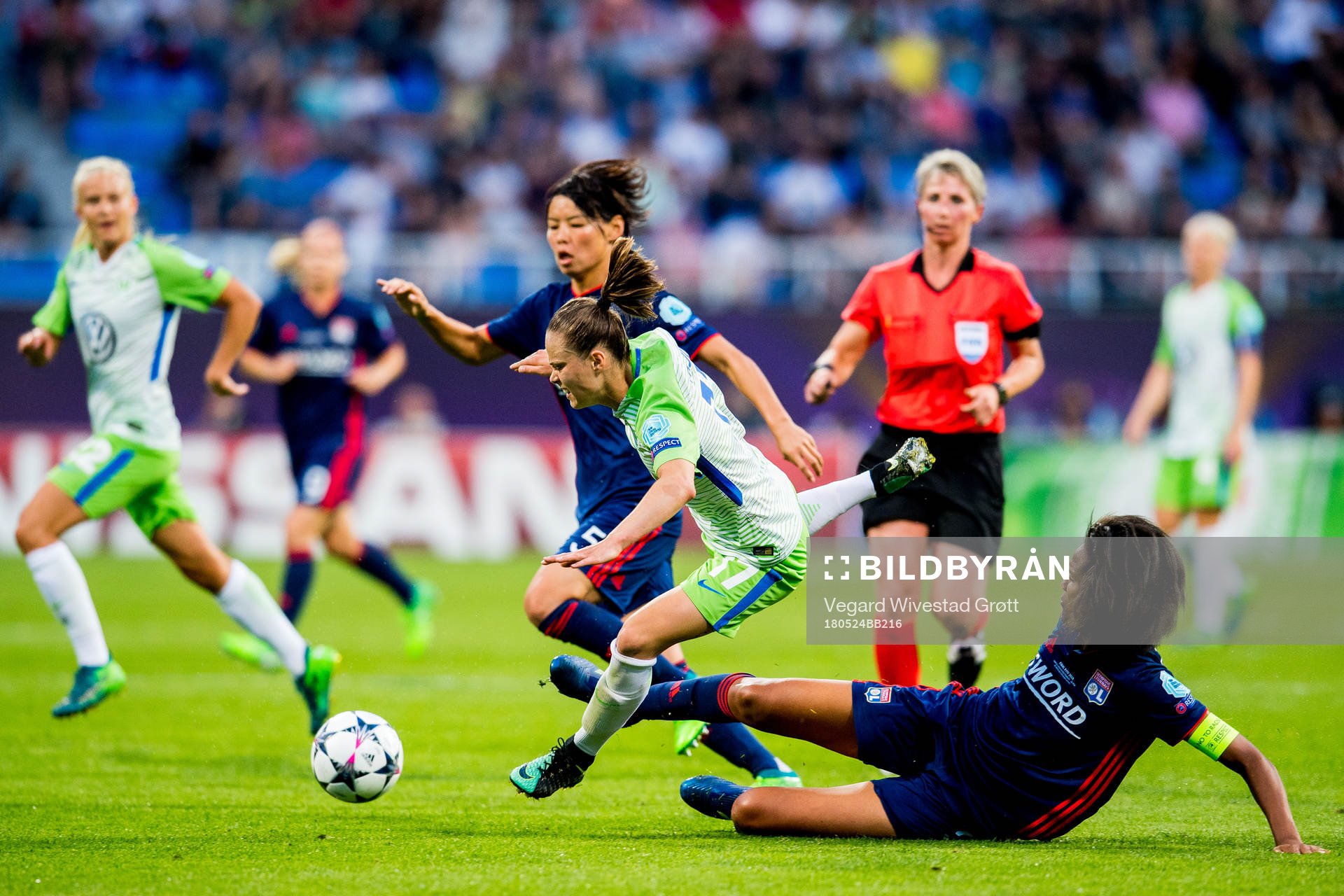Ewa Pajor of Wolfsburg and Wendie Renard of Lyon