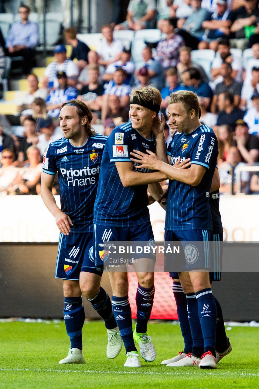 Djurgårdens Jonathan Ring jublar med lagkamrater efter 0-3 under fotbollsmatchen i Allsvenskan mellan IFK Göteborg och Djurgården den 24 maj 2018 i Göteborg.