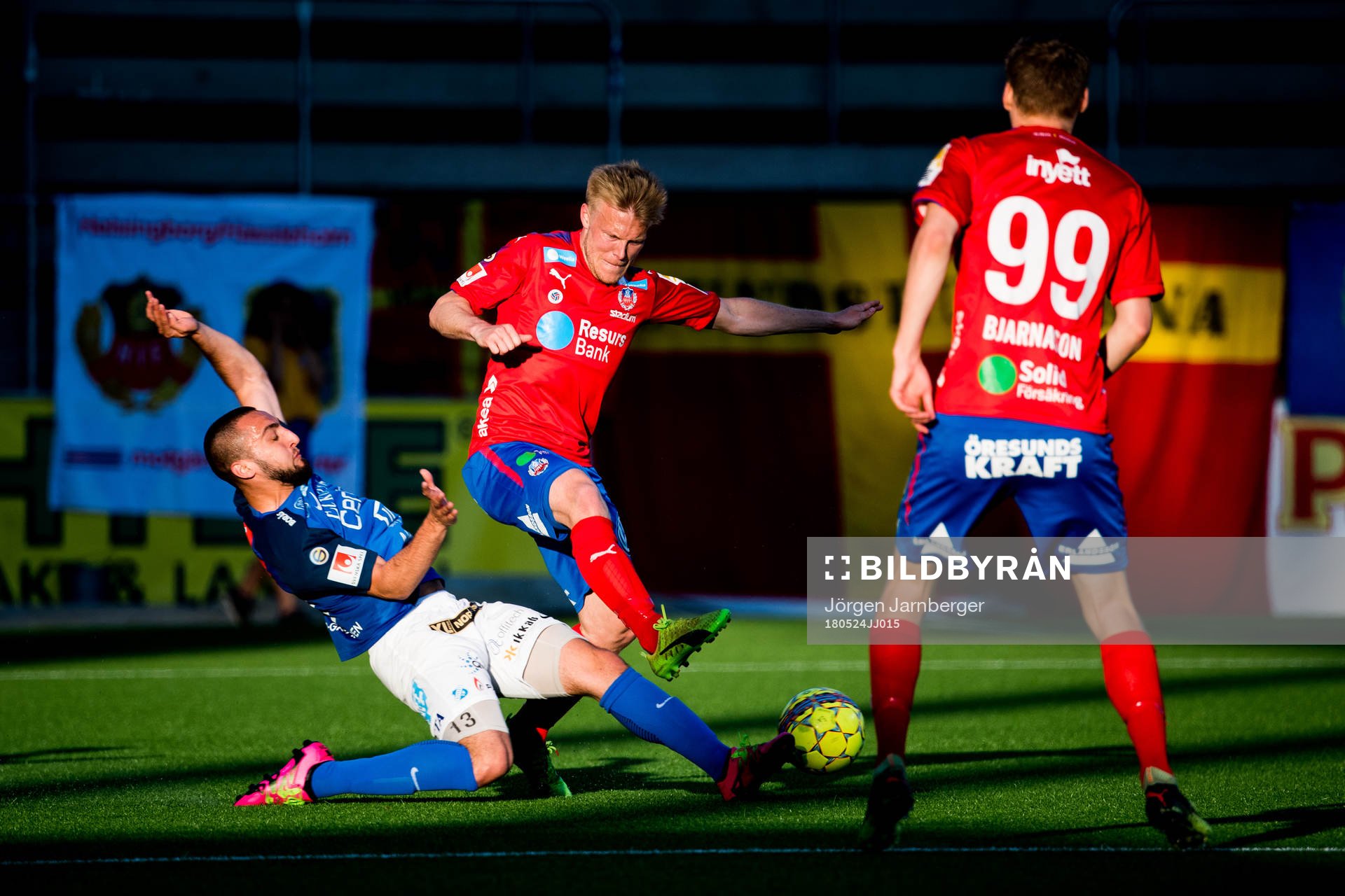 Helsingborgs Andreas Landgren och Norrbys Kardo Sarchel Aso