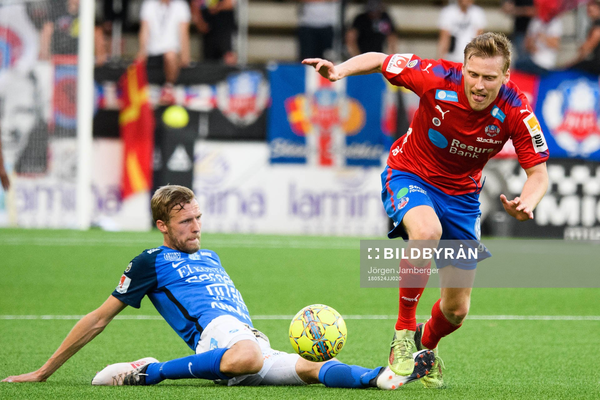 Helsingborgs Andri Runar Bjarnason och Norrbys Marc Axengren