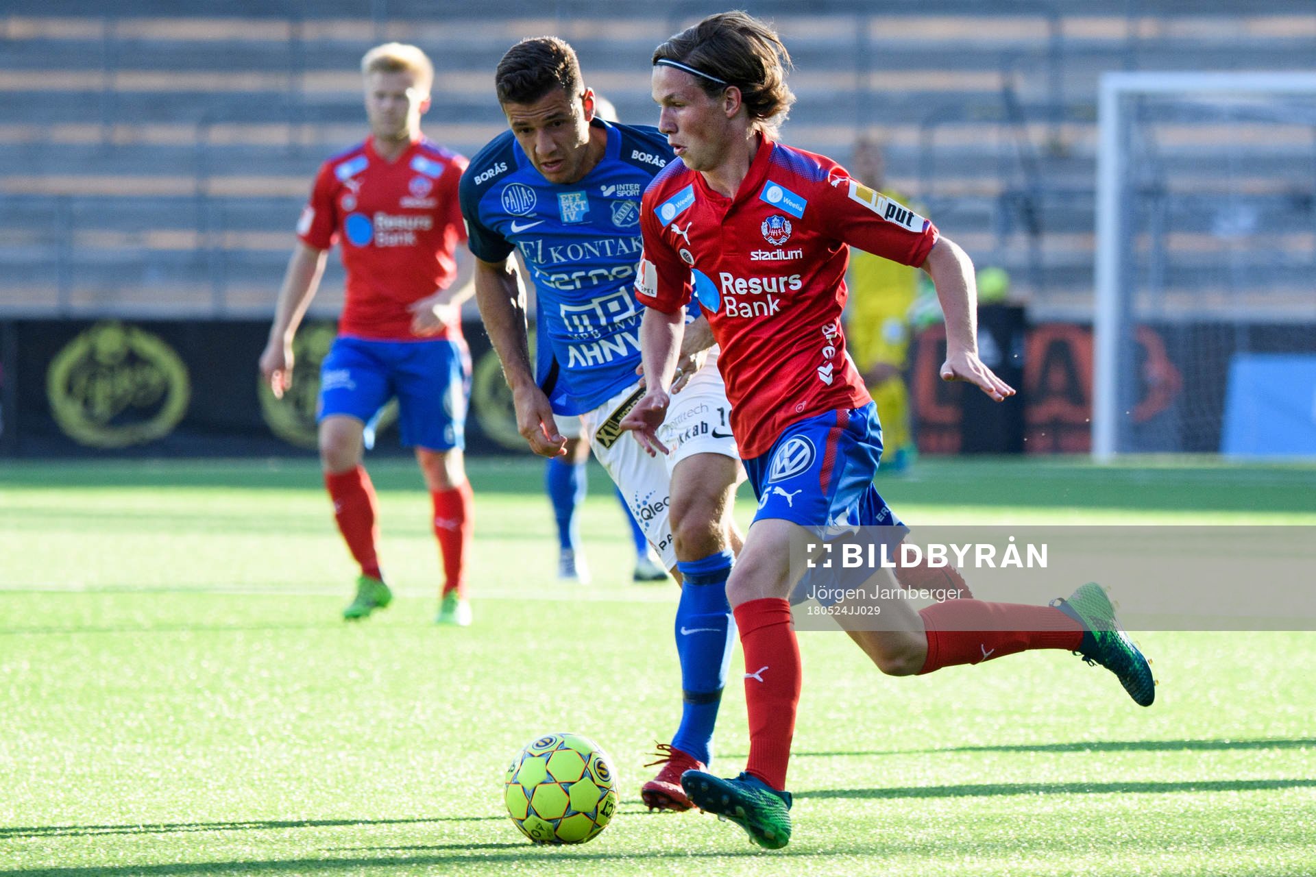 Helsingborgs Max Svensson och Norrbys Nino Osmanagic
