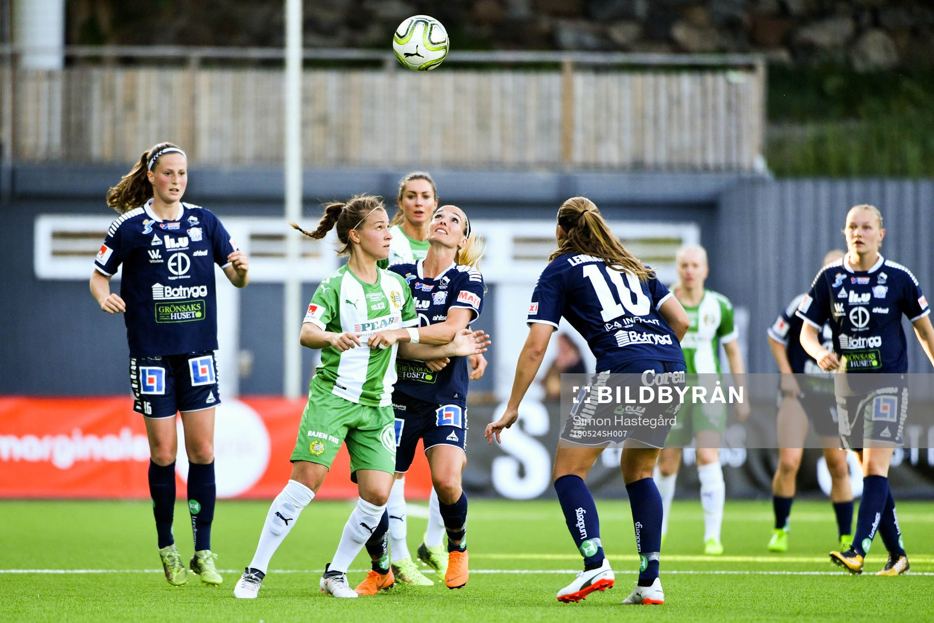 Hammarbys Madeleine Tegström och Linköpings Kosovare