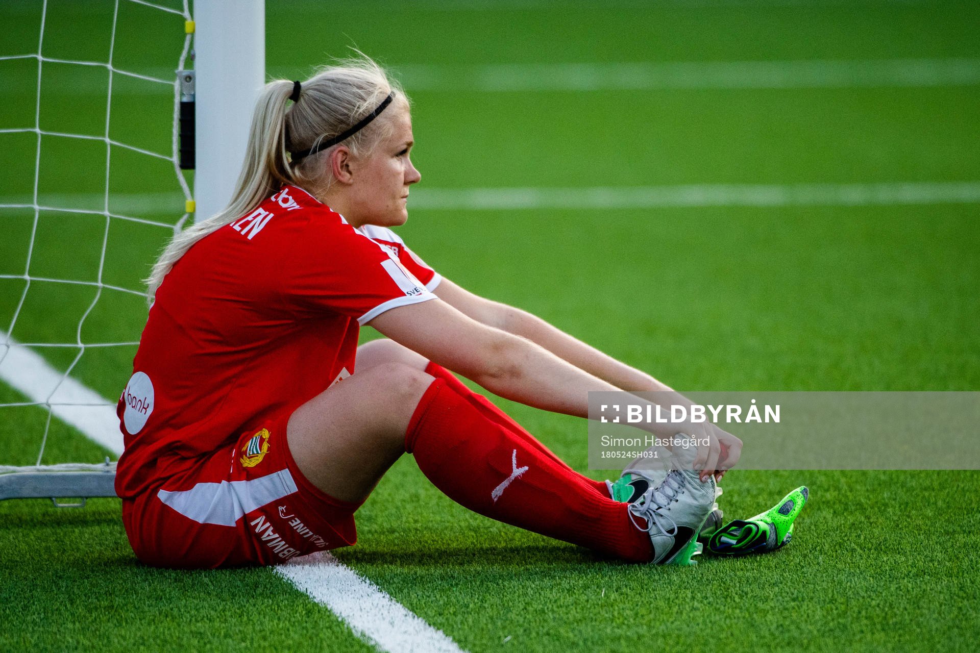 Hammarbys målvakt Emma Holmgren deppar