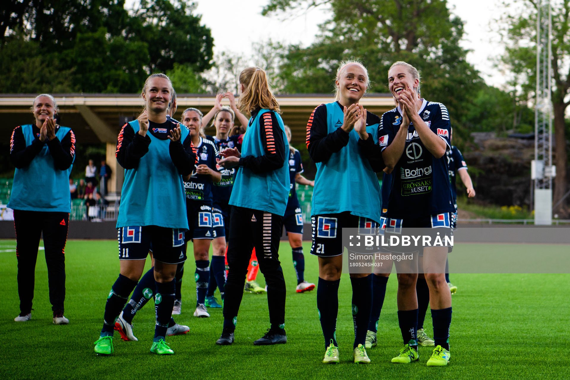 Linköpings Alva Selerud och Natasha Dowie jublar
