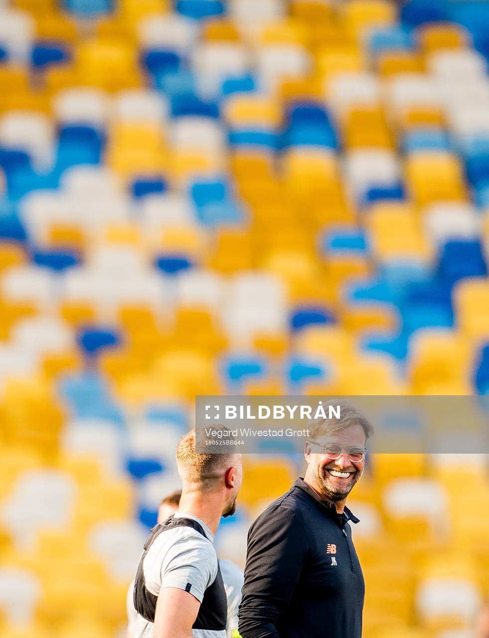 Jürgen Klopp, head coach of Liverpool, and Jordan Henderson