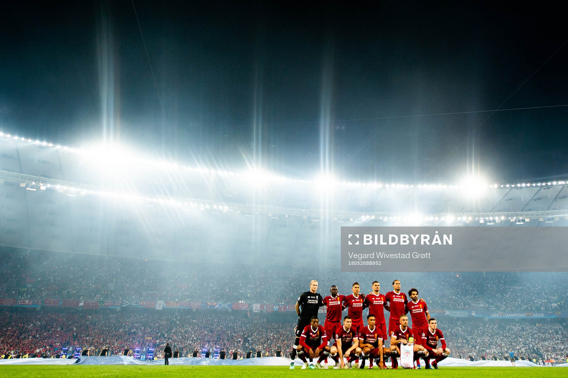 The players of Liverpool pose for a team photo