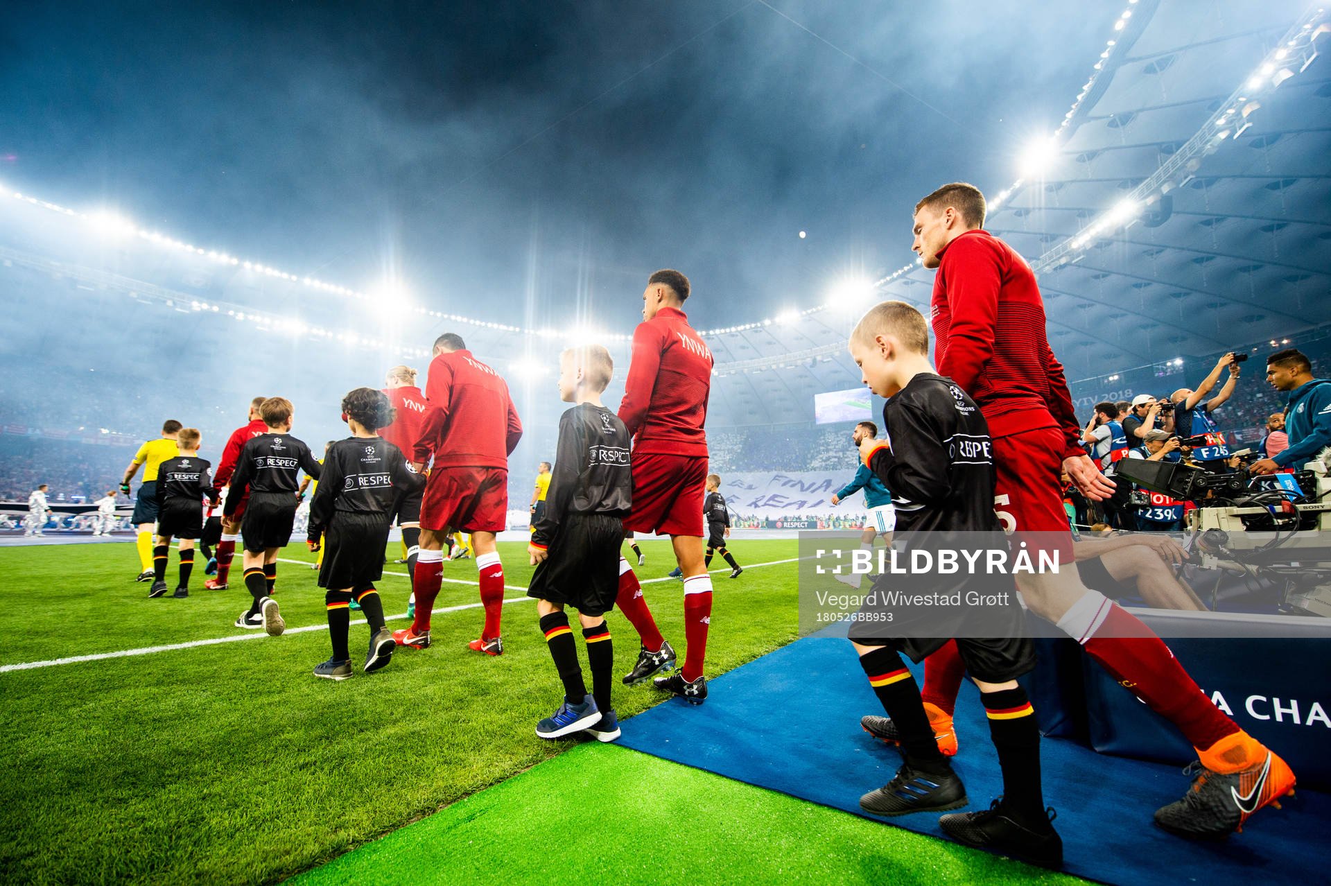 The players of Liverpool enter the pitch