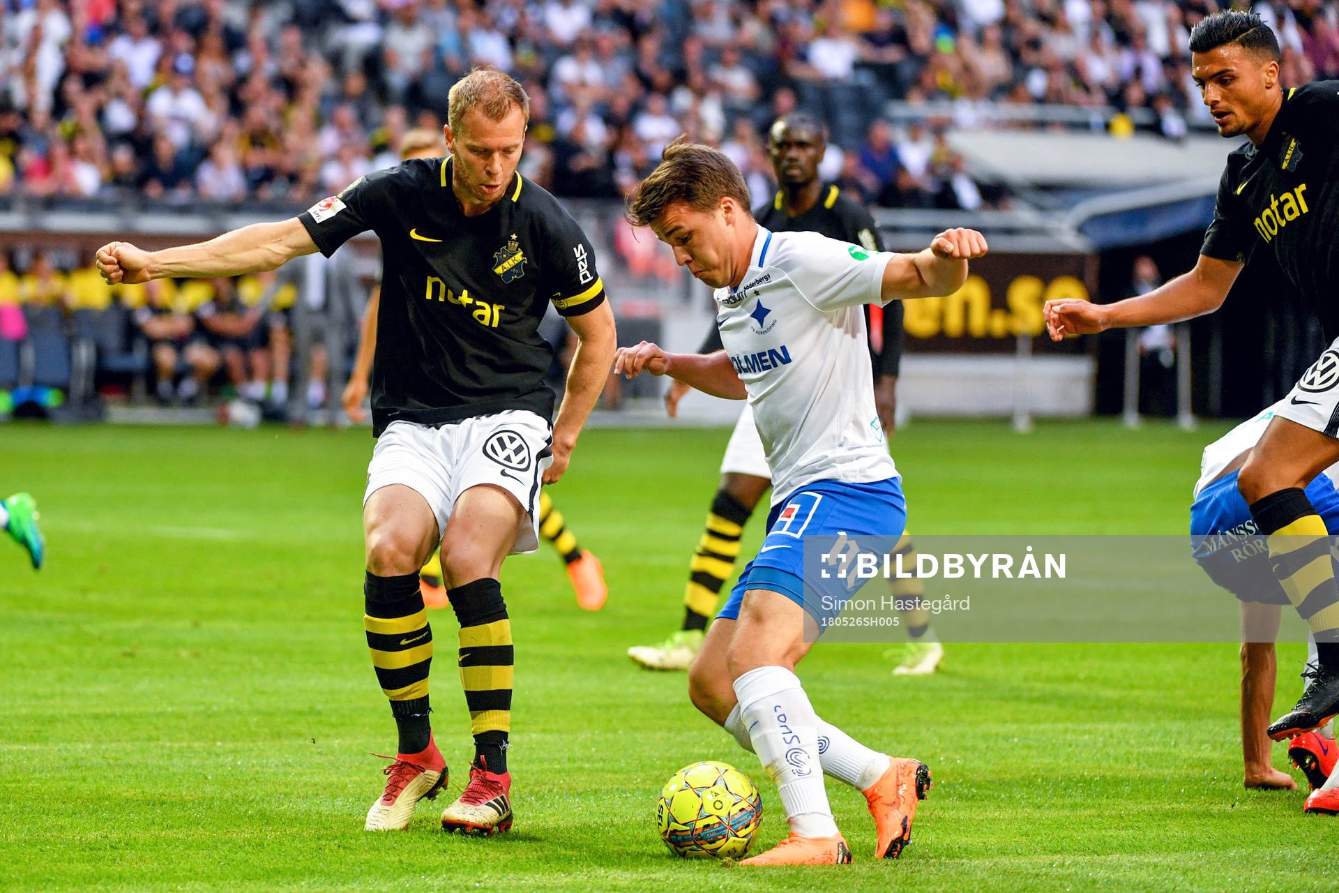 s Per Karlsson och Norrköpings Simon Skrabb