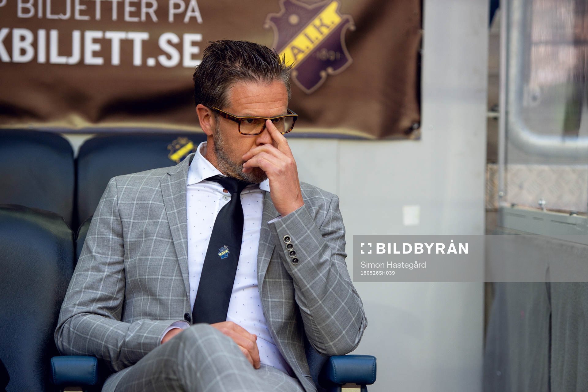 s tränare Rikard Norling deppar
