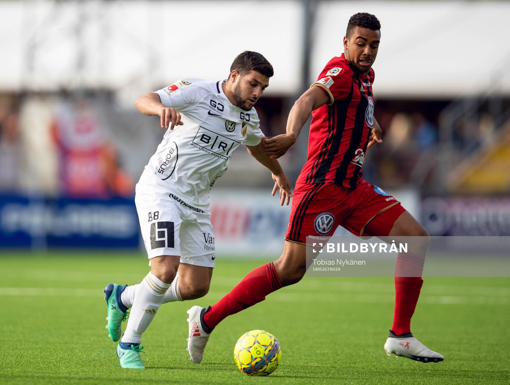 Häckens Moestapha El Kabir och Östersunds Noah Sonko