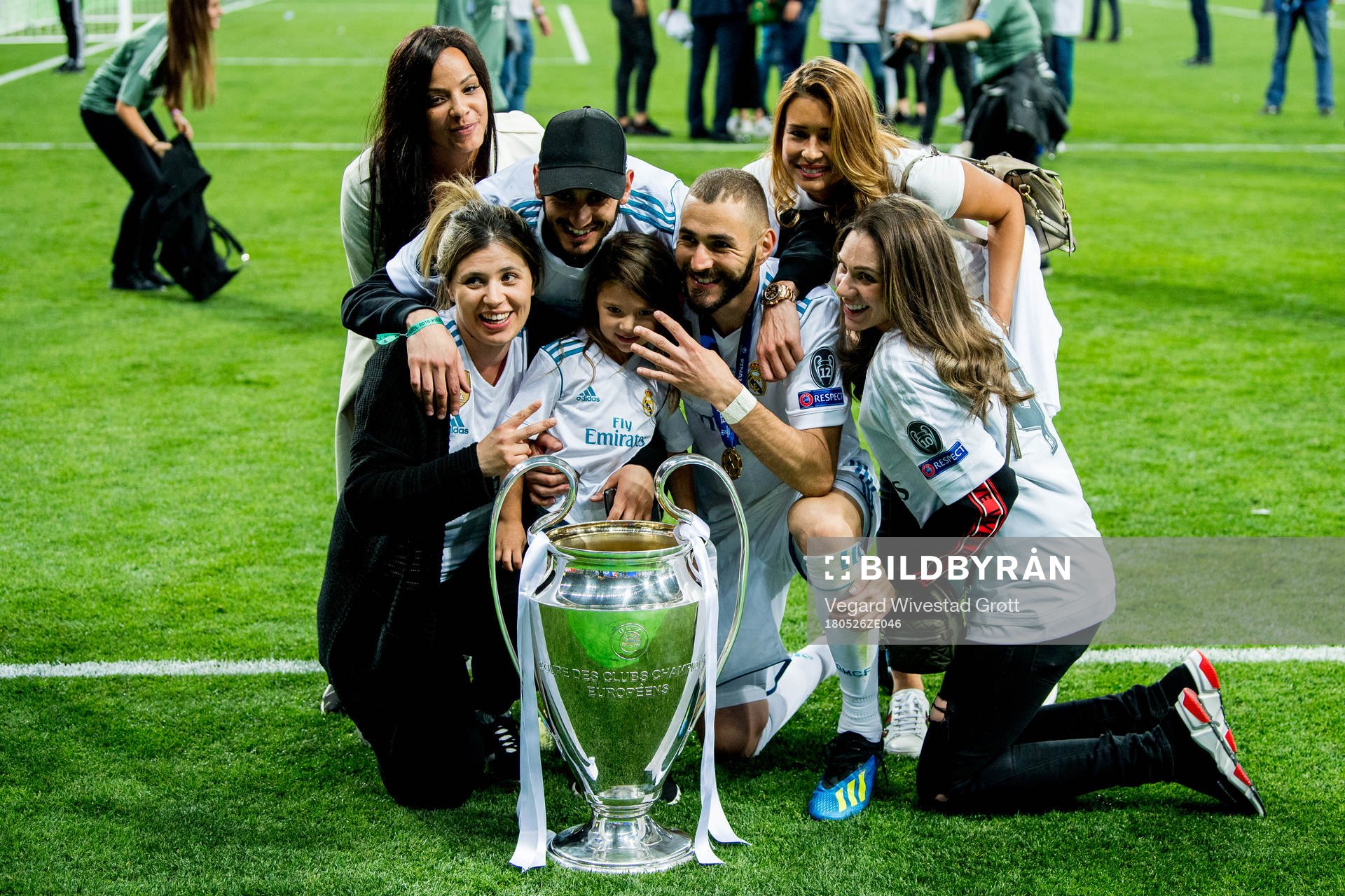 Karim Benzema of Real Madrid celebrates with the trophy