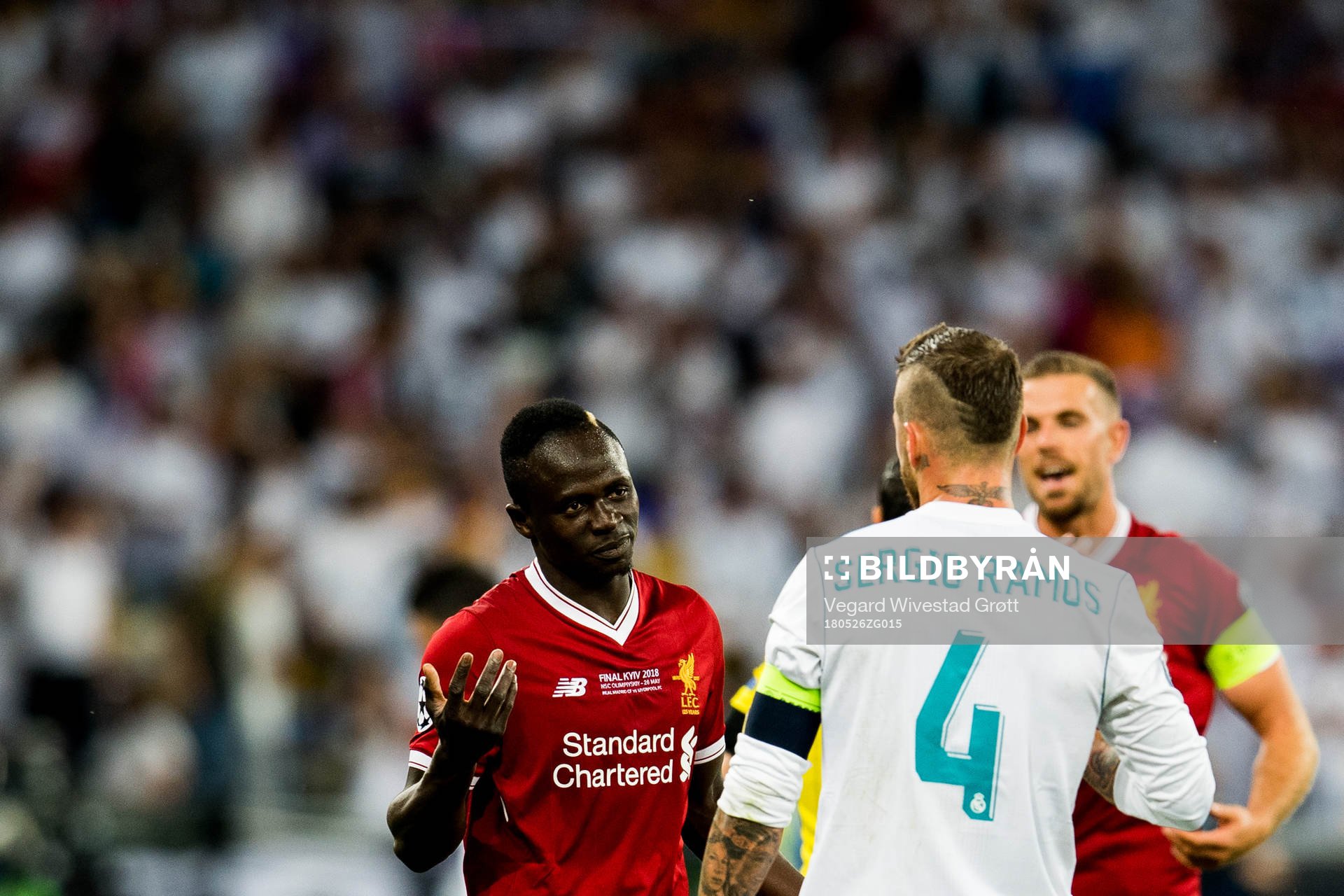 Sadio Mané of Livepool and Sergio Ramos of Real Madrid