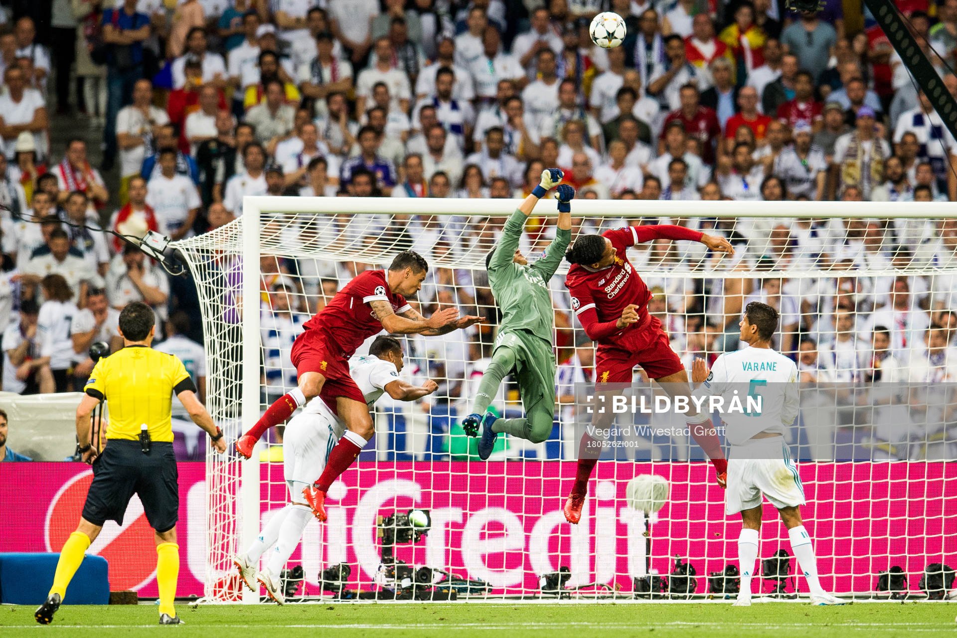 Dejan Lovren of Liverpool, goalkeeper Keylor Navas of Real