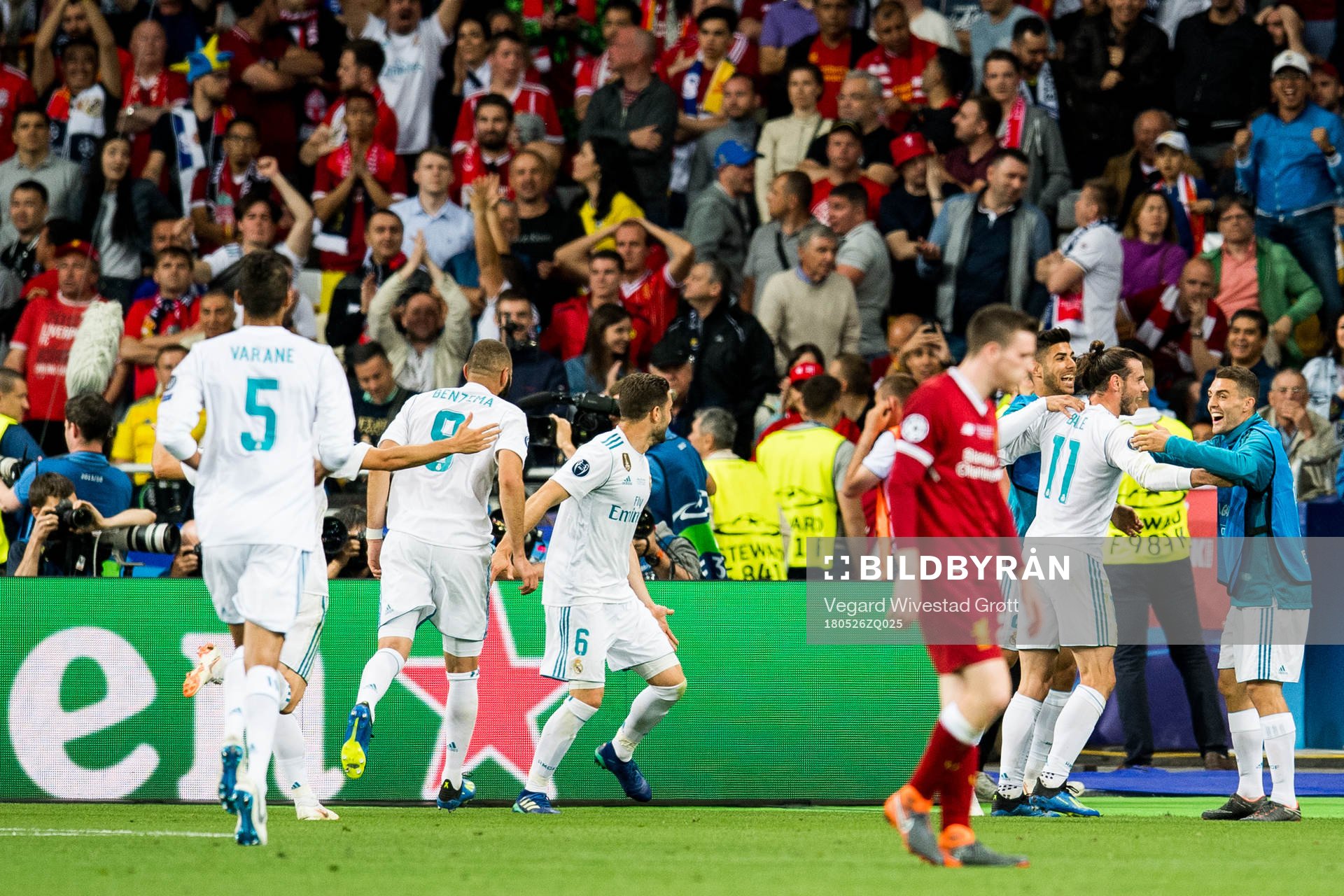 Gareth Bale of Real Madrid celebrates
