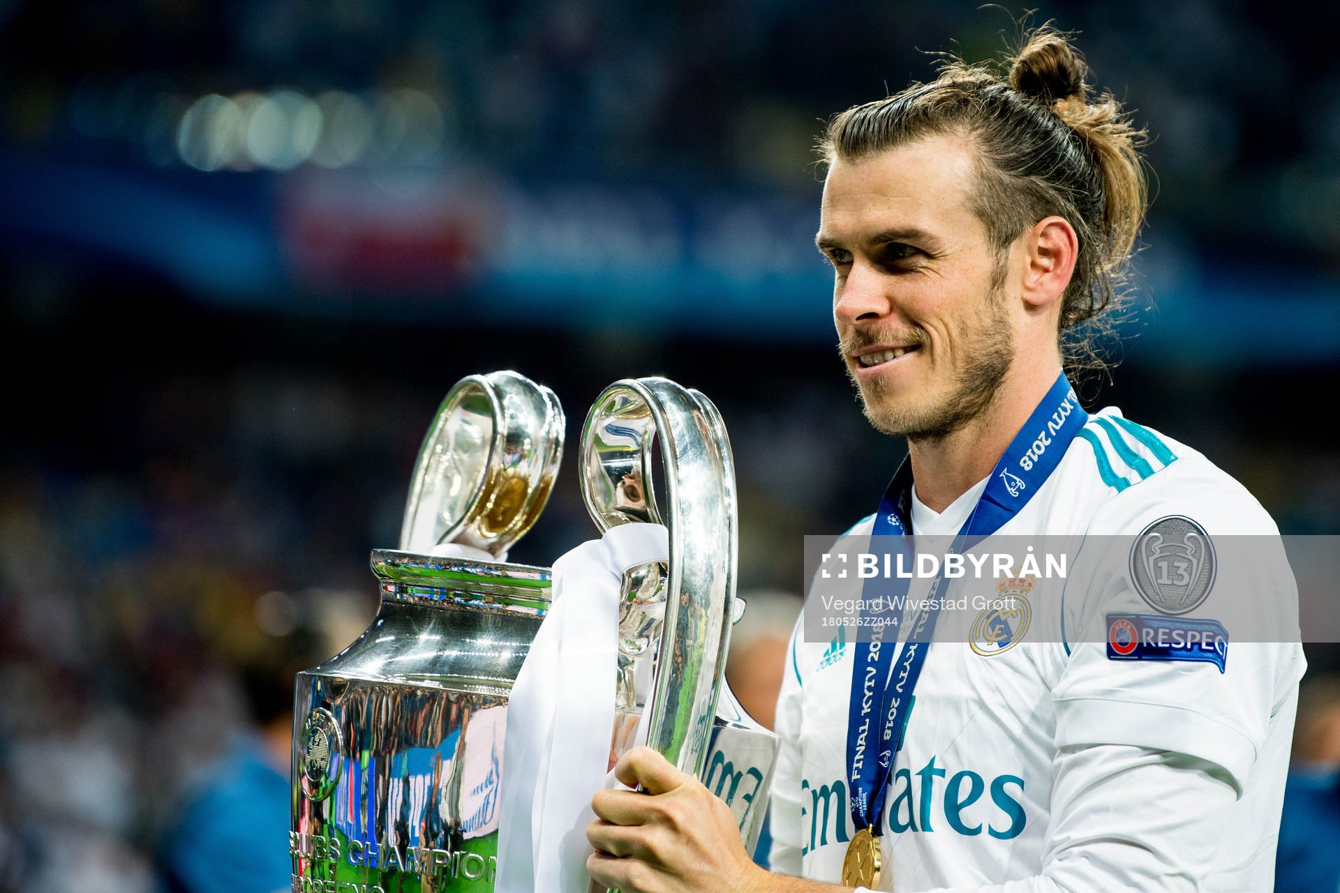 Gareth Bale of Real Madrid with the trophy