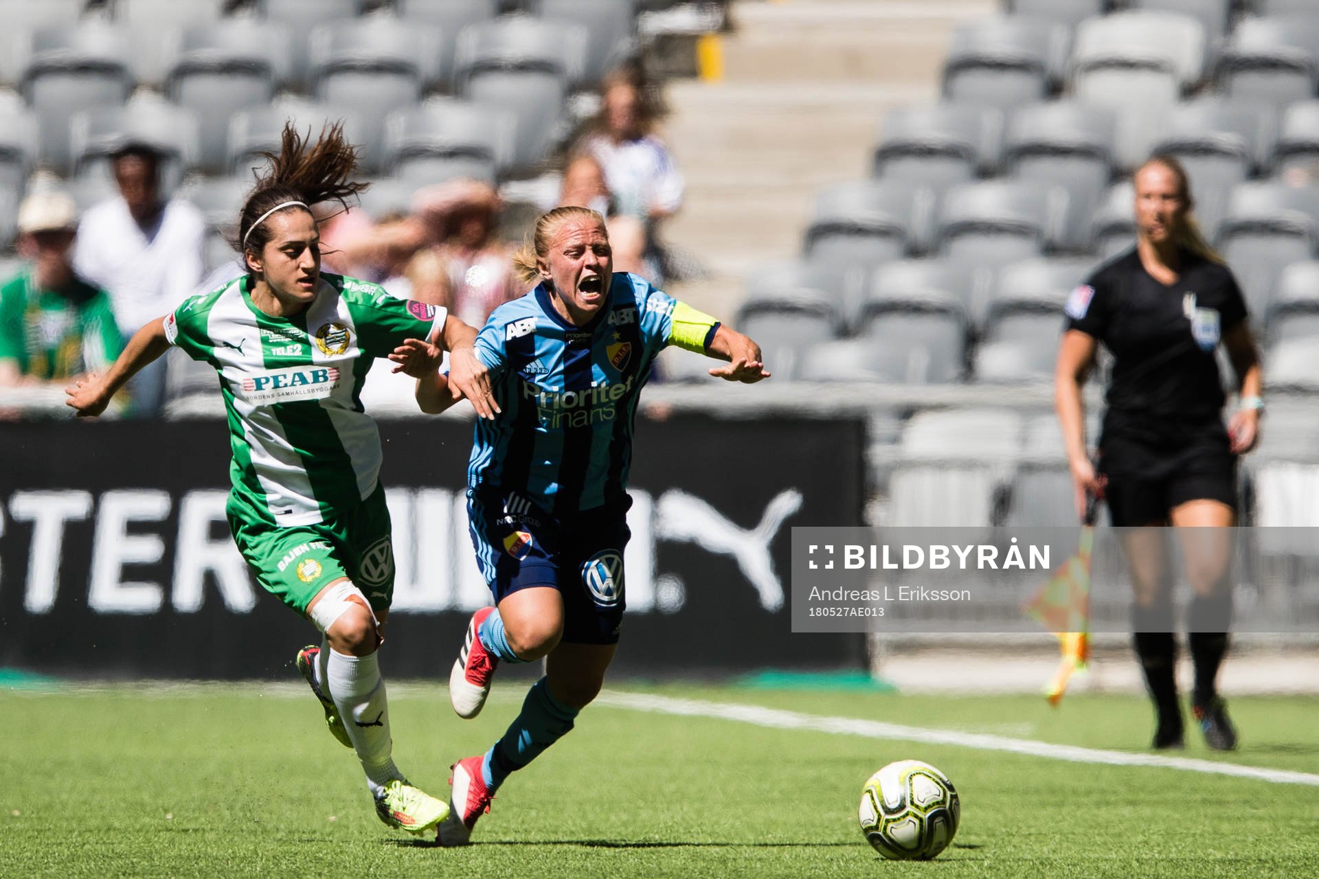 Hammarbys Sejde Abrahamsson och Djurgårdens Mia Jalkerud