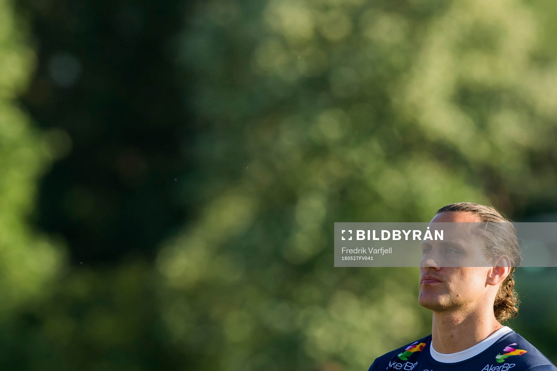 Tommy Høiland of Viking looks dejected
