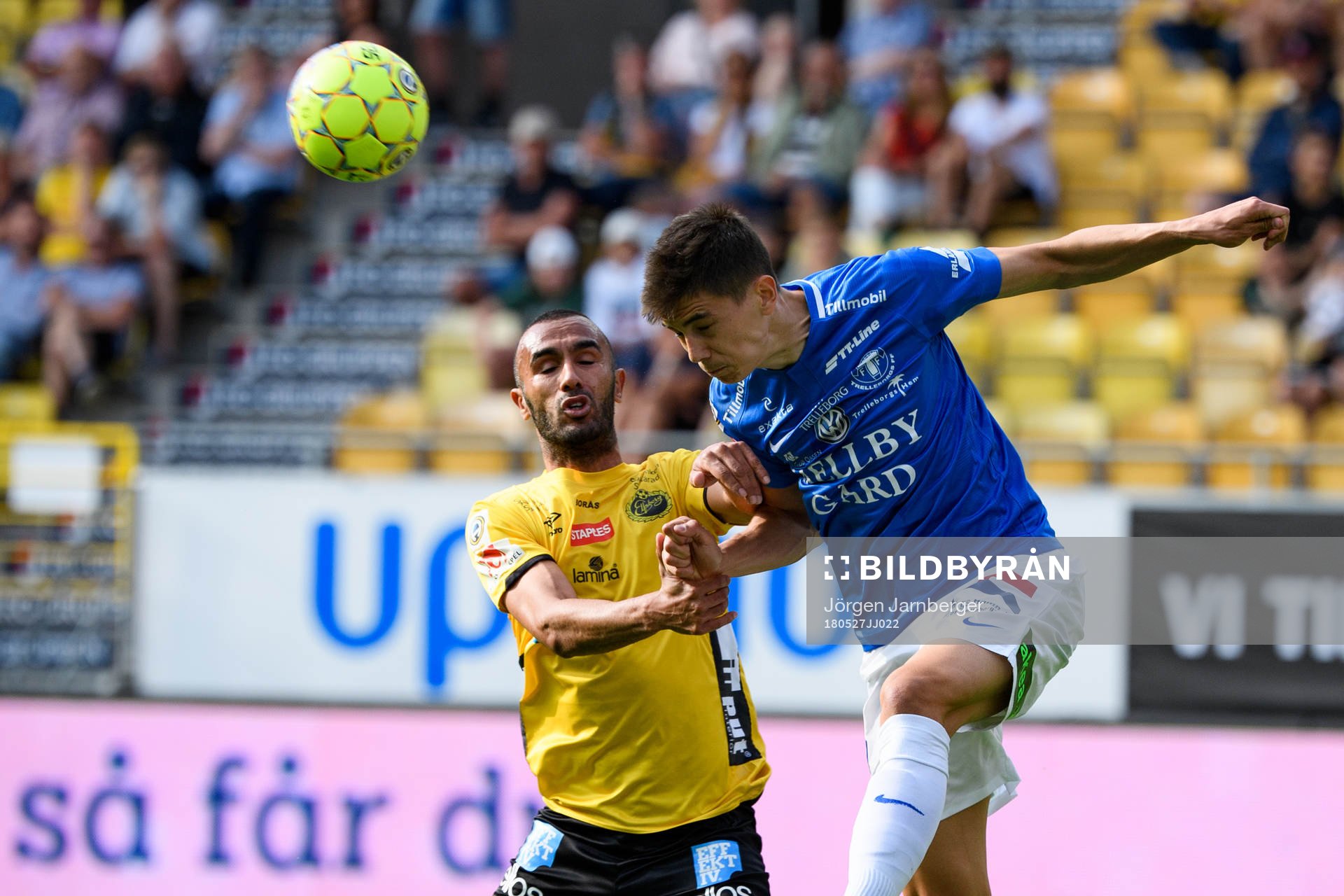Trelleborgs Denis Hadzikadunic och Elfsborgs Issam Jebali