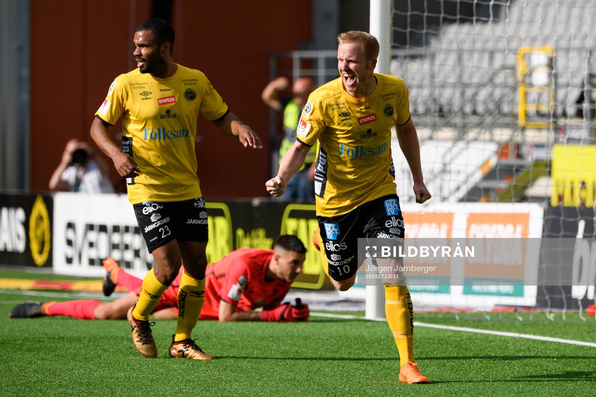 Elfsborgs Simon Lundevall jublar efter 1-1 under fotbollsmatchen i Allsvenskan mellan Elfsborg och Trelleborg den 27 maj 2018 i Borås.