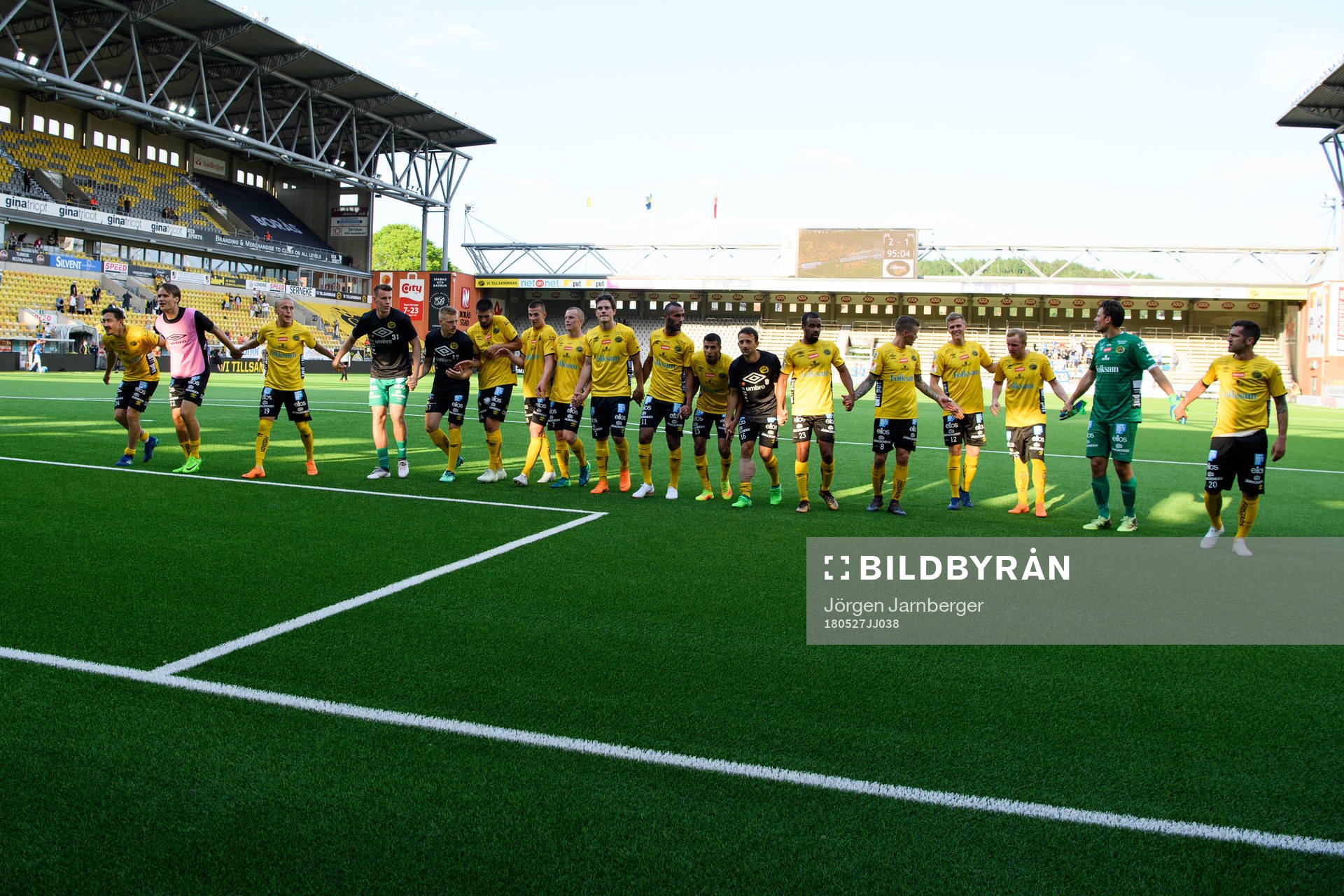 Elfsborgs spelare tackar publiken