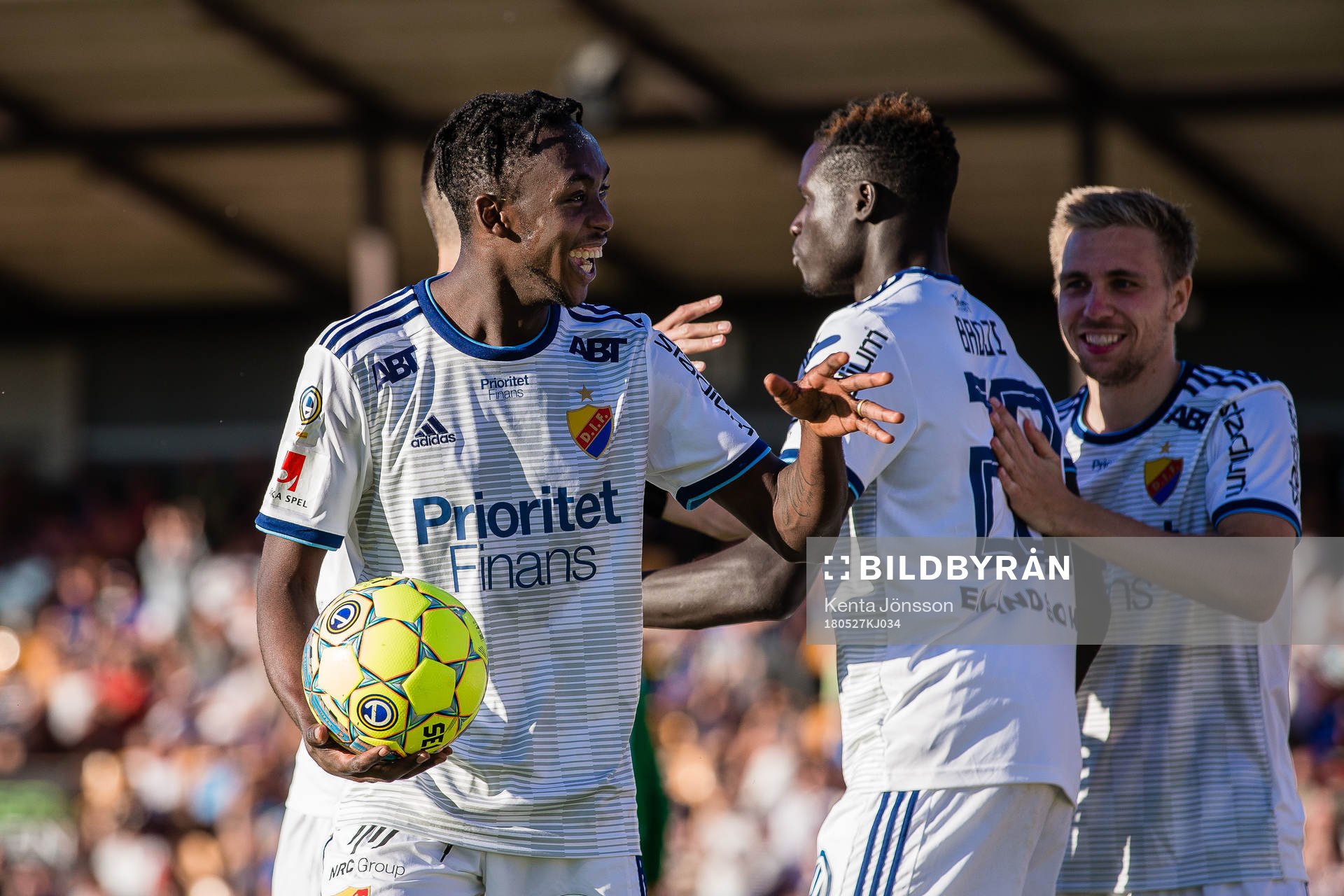 Djurgårdens Philana Tinotenda Kadewere jublar