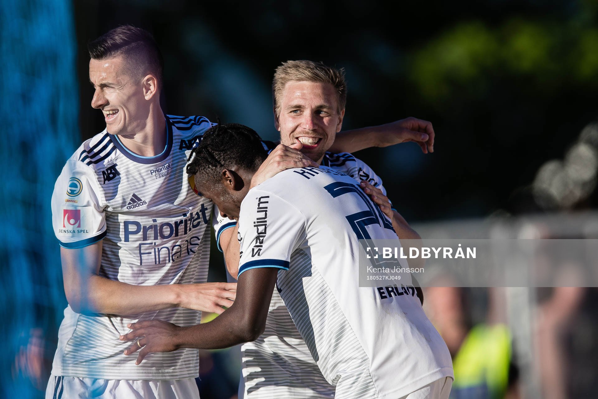 Djurgårdens Philana Tinotenda Kadewere (m) jublar med