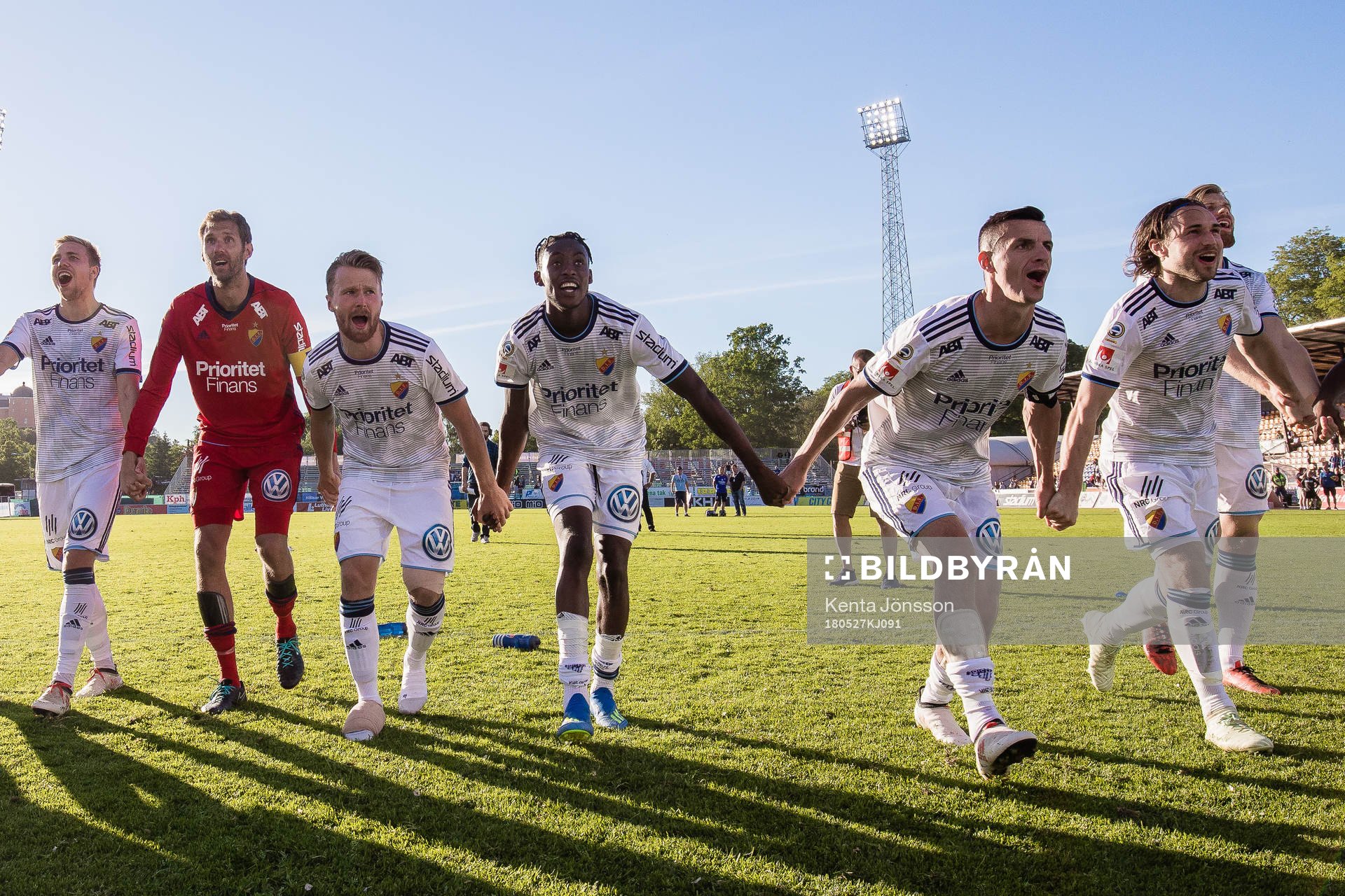 Djurgårdens Jonathan Ring (v) , målvakt Andreas Isaksson
