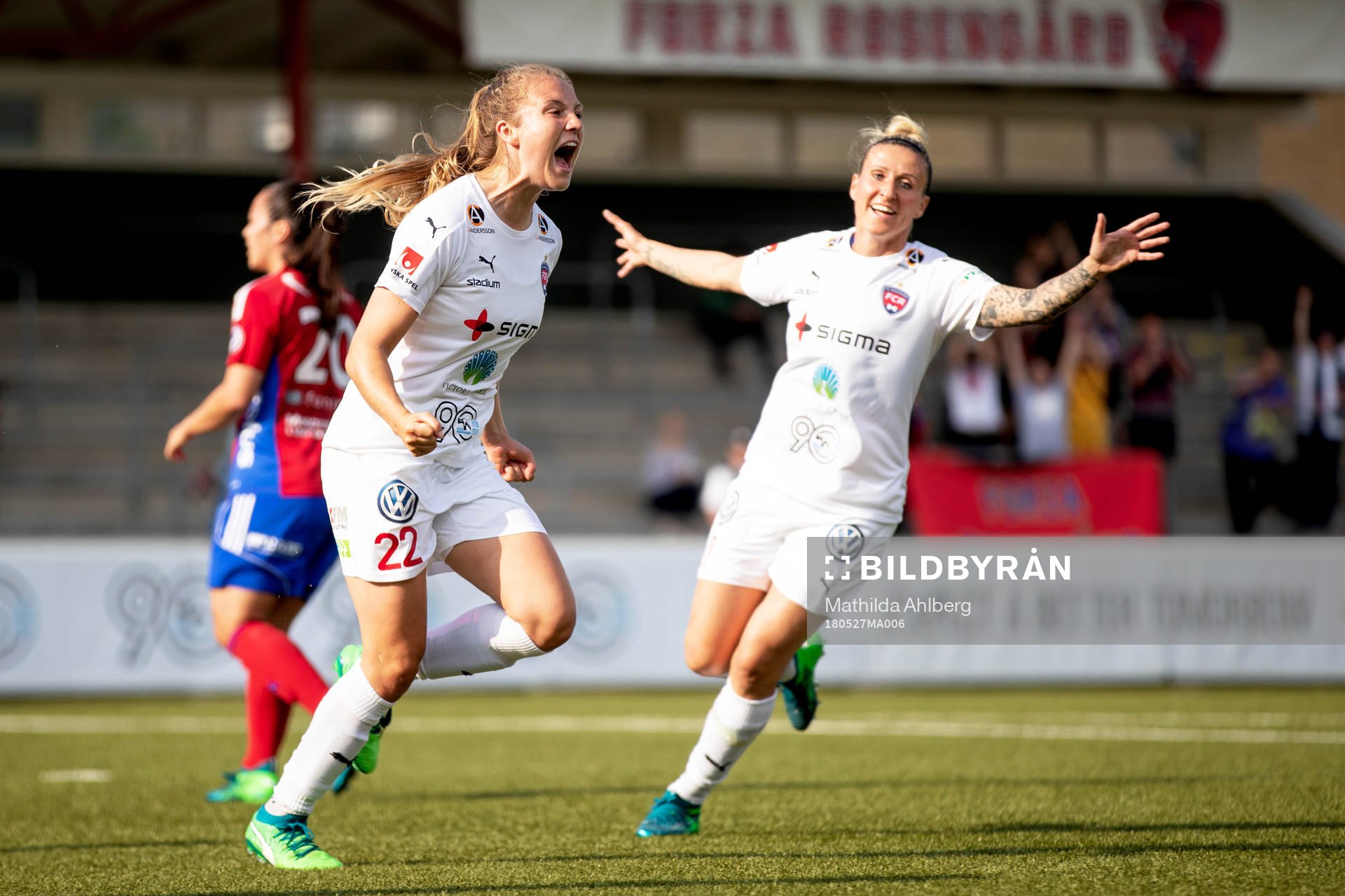 Rosengårds Fiona Brown jublar
