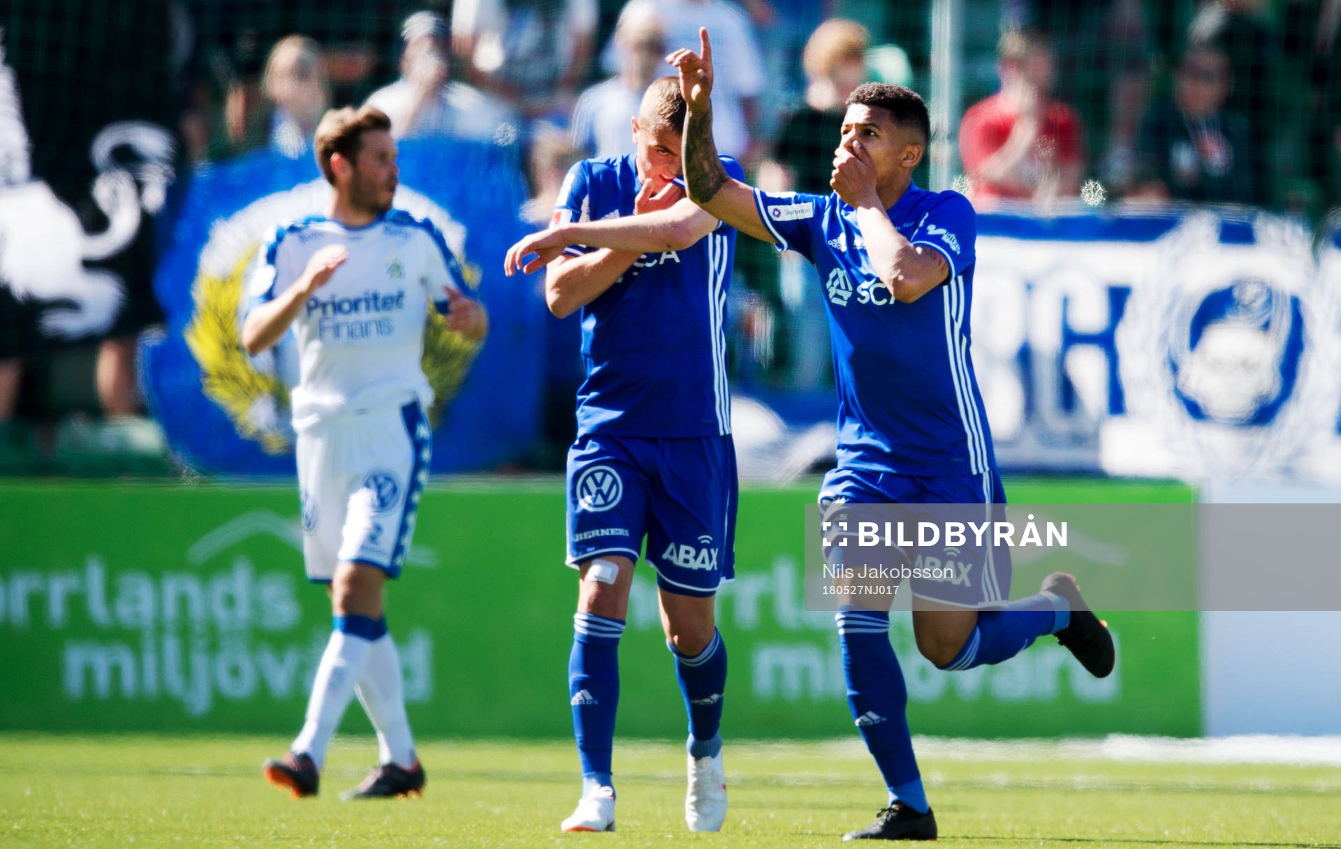 Sundsvalls Romain Gall jublar efter 1-0 under fotbollsmatchen i Allsvenskan mellan GIF Sundsvall och IFK Göteborg den 27 maj 2018 i Sundsvall.