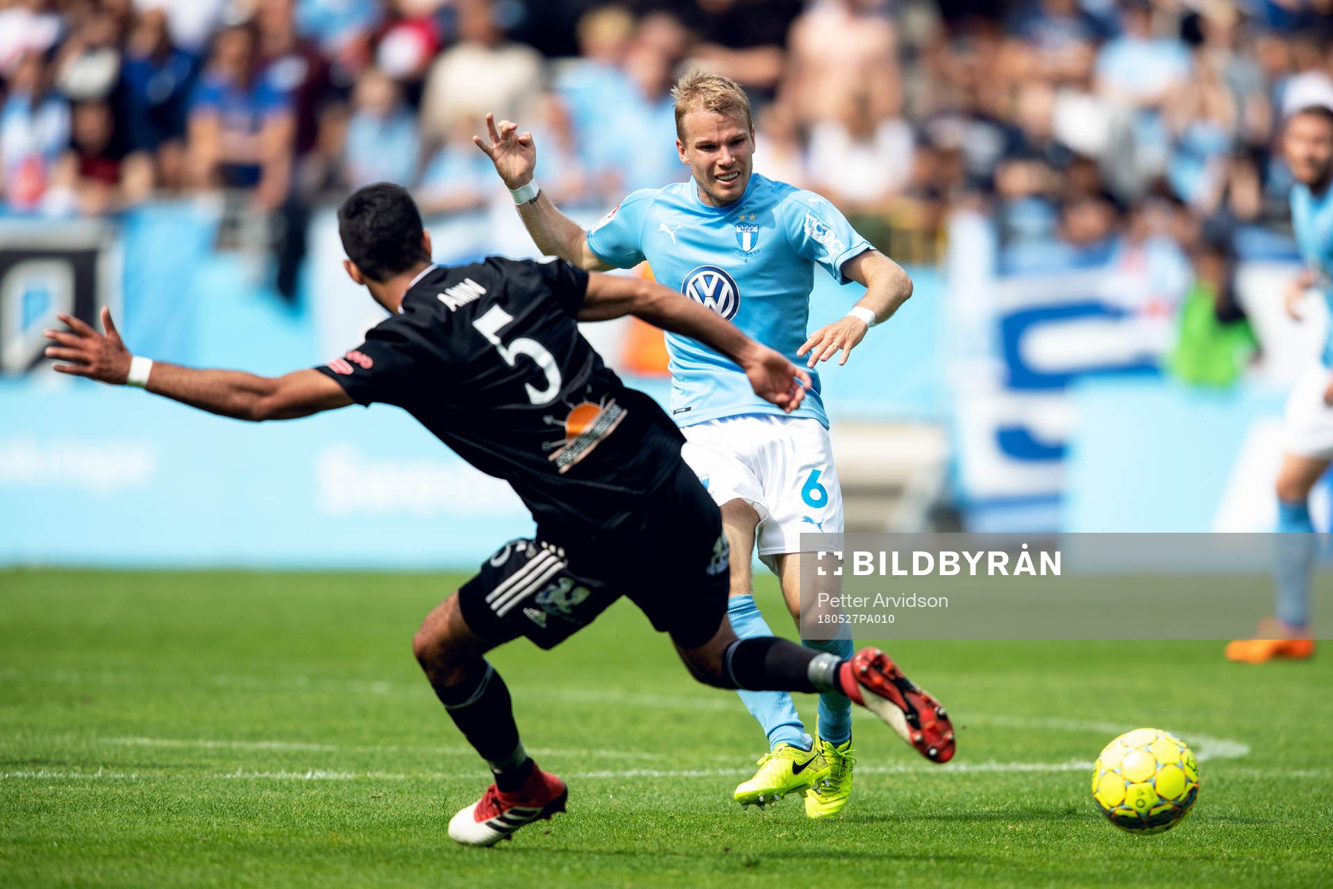 Malmö FFs Oscar Lewicki och Dalkurds Rewan Amin