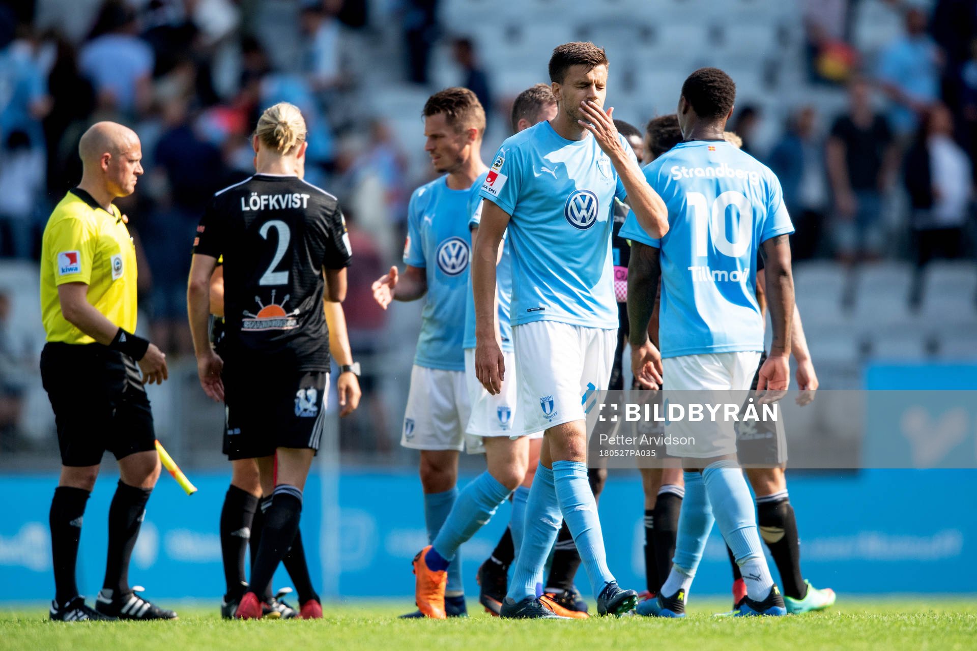 Malmö FFs Alexander Jeremejeff deppar