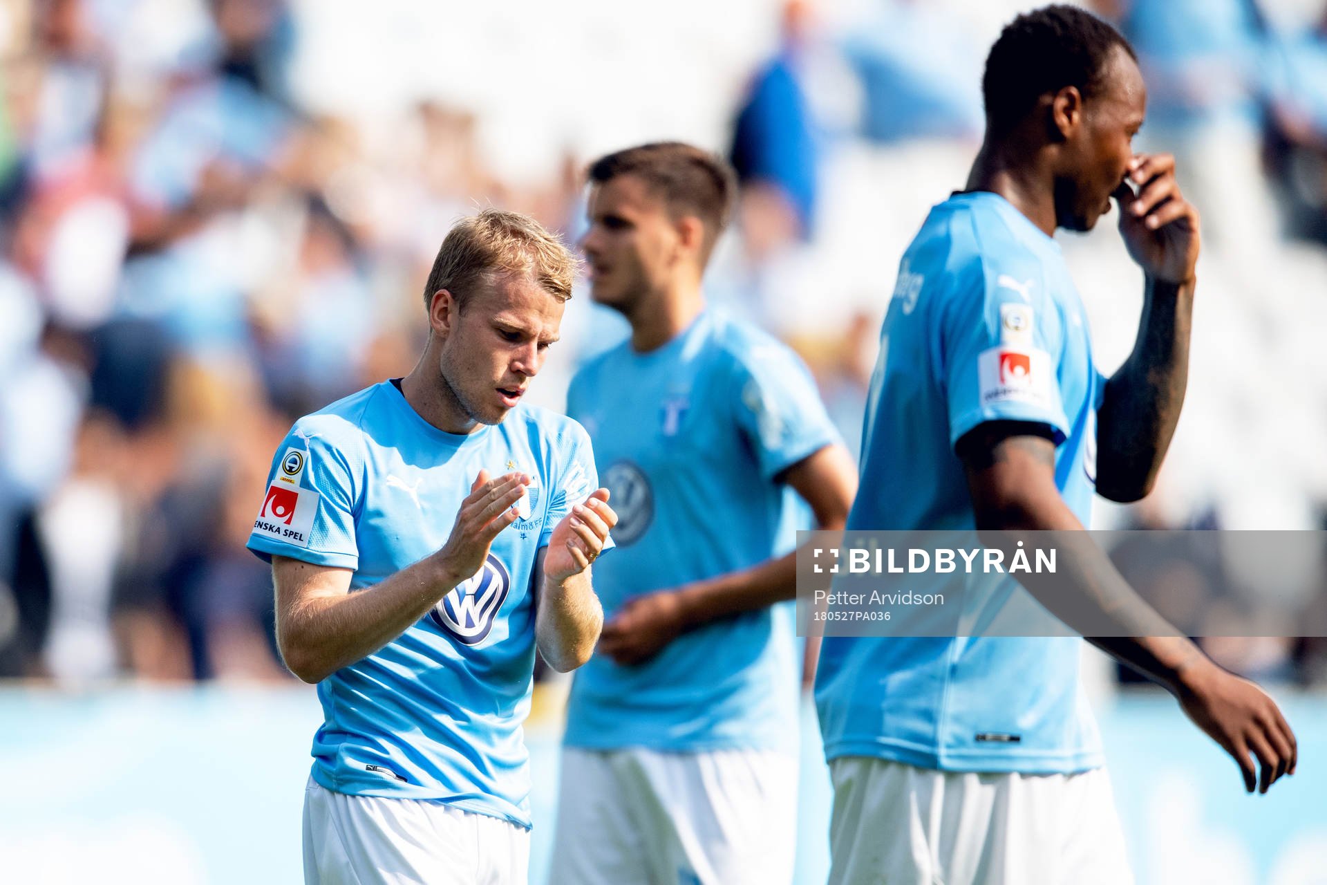 Malmö FFs Oscar Lewicki deppar