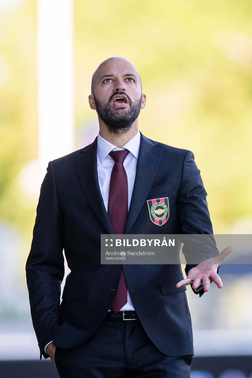 Brommapojkarnas tränare Luis Pimenta reagerar