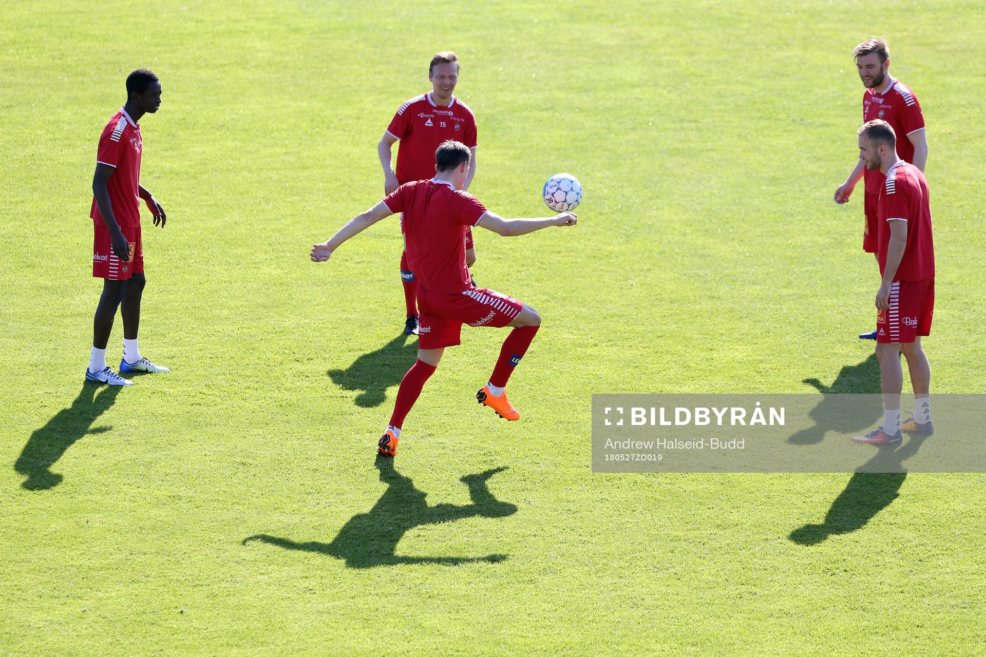 The Tromsø players warm-up